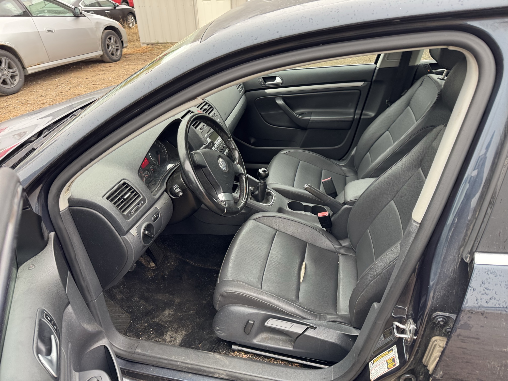 2008 volkswagen jetta se with 201453 miles for sale near Elk River, Minnesota 106886_22_driver_seat.jpg