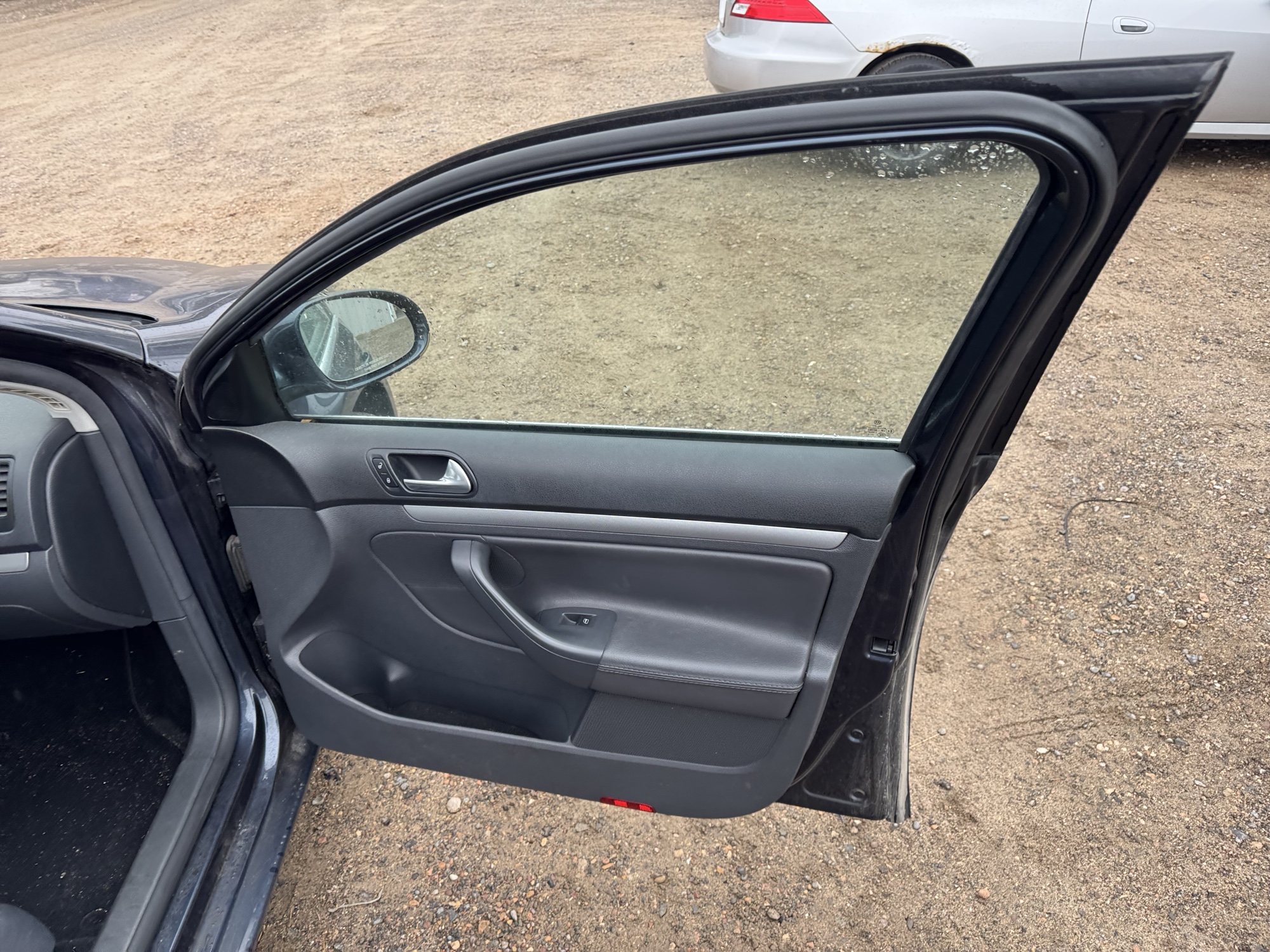 2008 volkswagen jetta se with 201453 miles for sale near Elk River, Minnesota 106886_32_passenger_door_panel.jpg