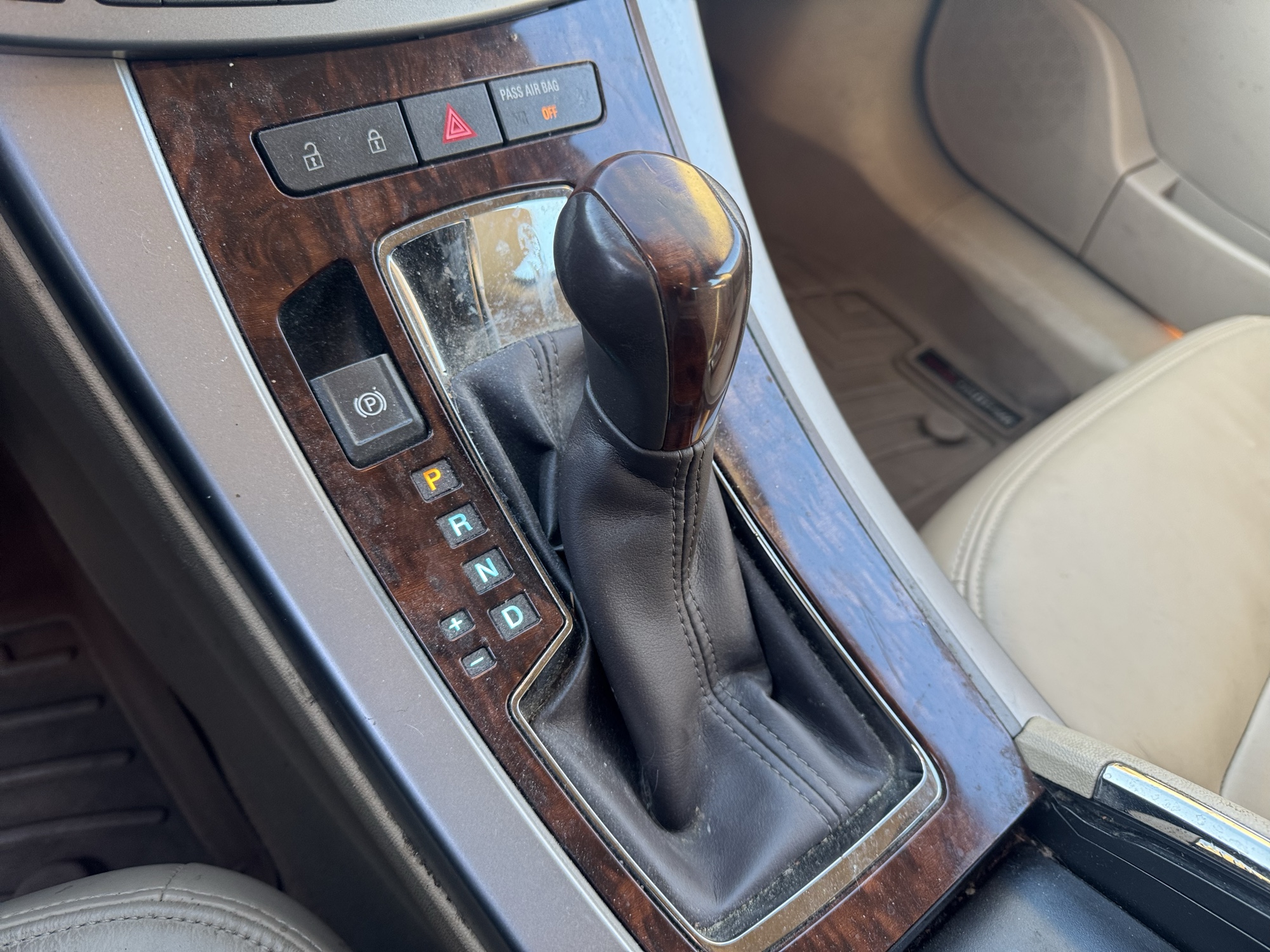 2011 buick lacrosse cxl-fwd for sale near Elk River, Minnesota 106887_41_shifter.jpg