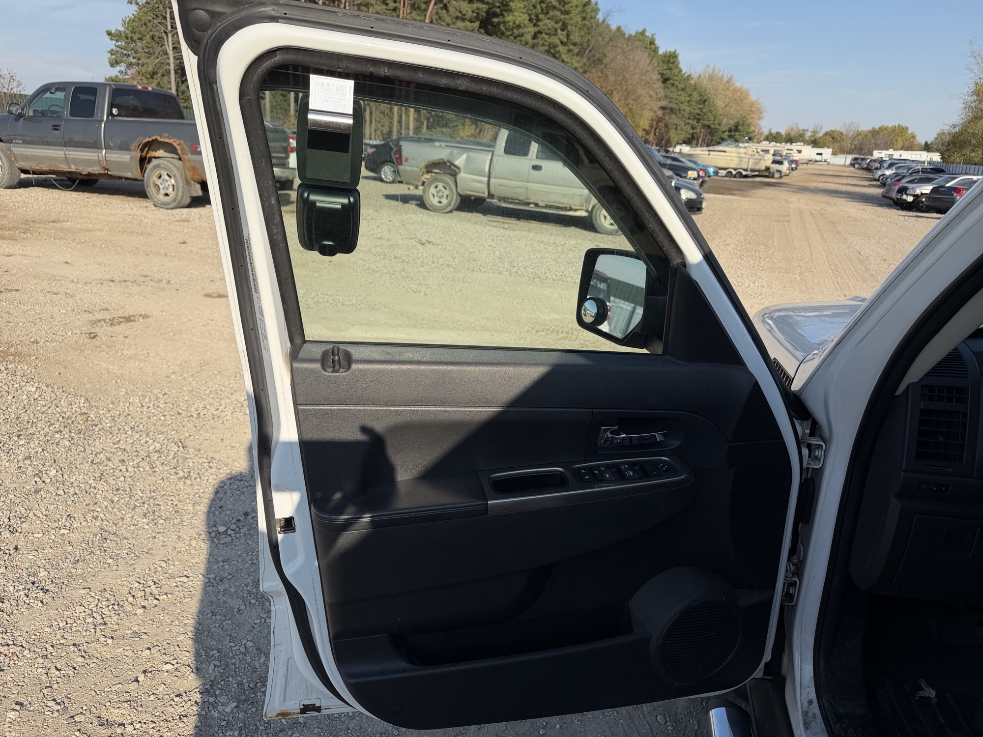 2012 jeep liberty limited-jet-4wd with 196754 miles for sale near Elk River, Minnesota 106888_23_driver_door_panel.jpg
