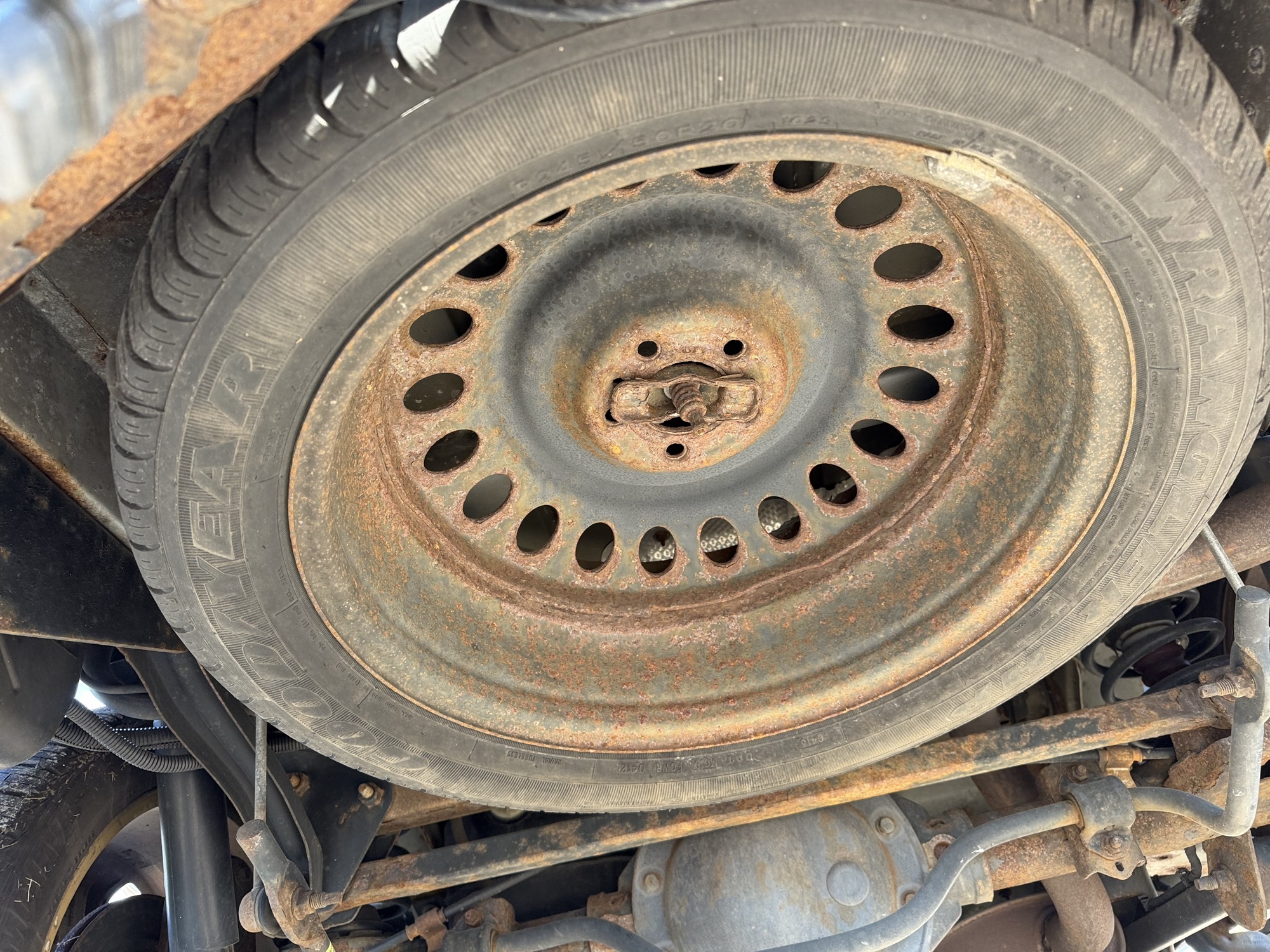 2012 jeep liberty limited-jet-4wd with 196754 miles for sale near Elk River, Minnesota 106888_27_spare_tire.jpg