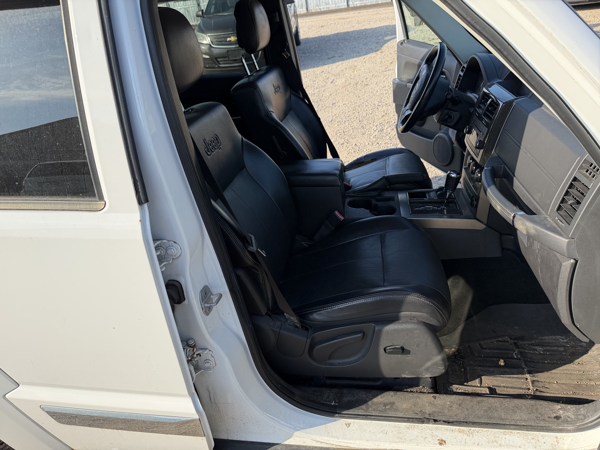 2012 jeep liberty limited-jet-4wd with 196754 miles for sale near Elk River, Minnesota 106888_31_passenger_seat.jpg