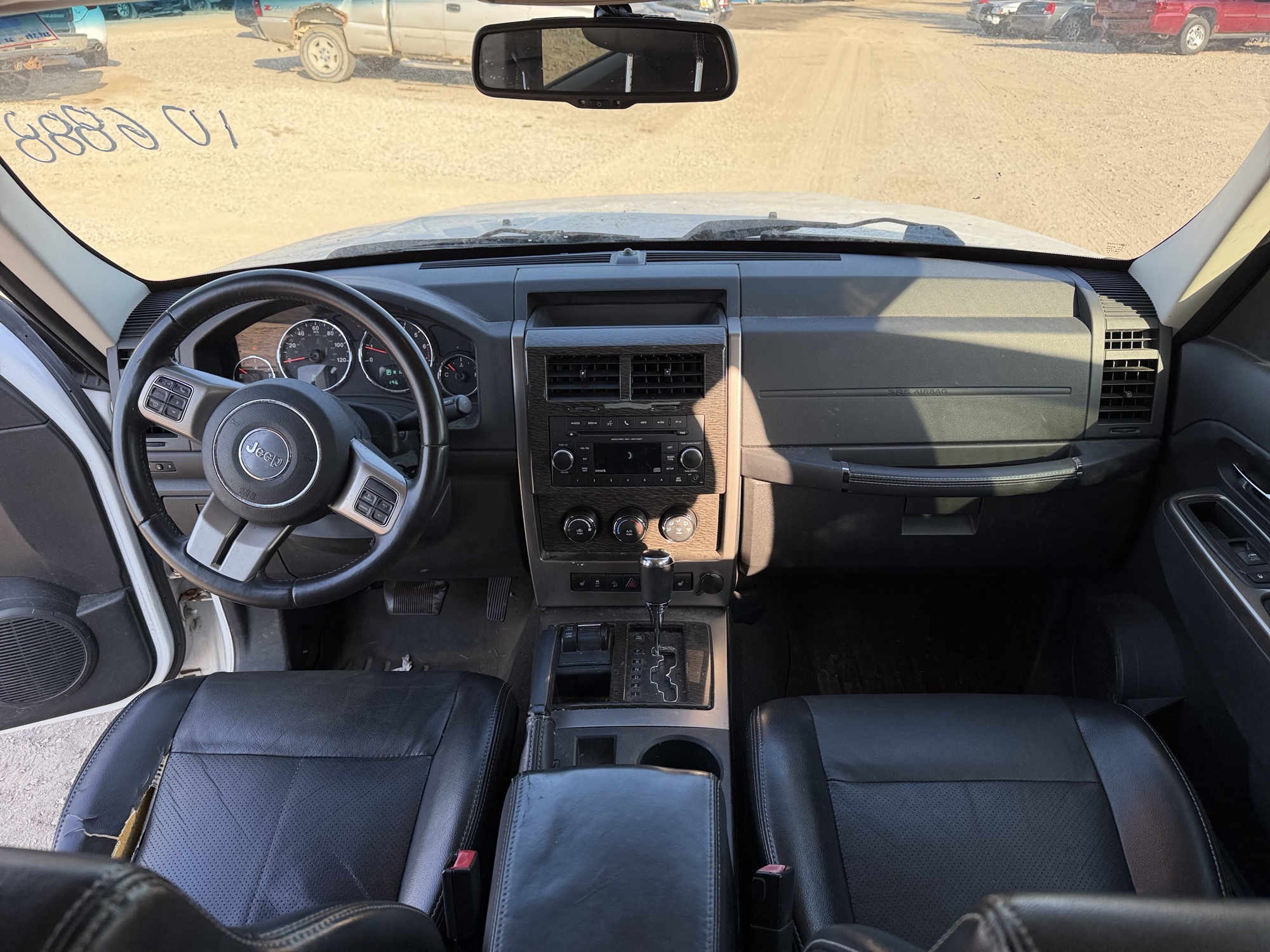 2012 jeep liberty limited-jet-4wd with 196754 miles for sale near Elk River, Minnesota 106888_34_whole_dash.jpg
