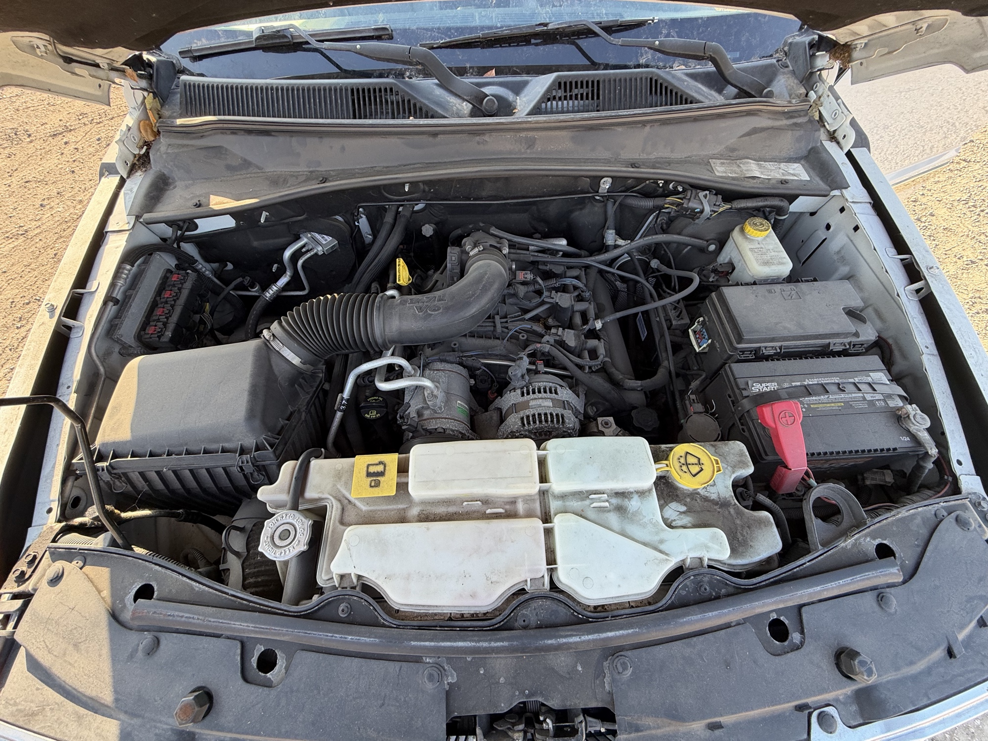 2012 jeep liberty limited-jet-4wd with 196754 miles for sale near Elk River, Minnesota 106888_49_engine_bay.jpg