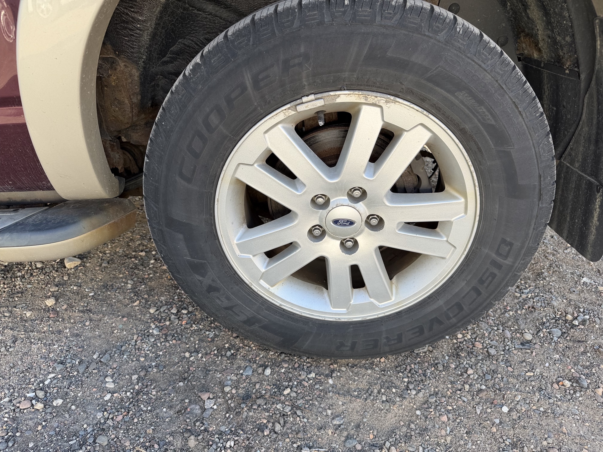 2008 ford explorer eddie-bauer-4.0l-4wd with 266582 miles for sale near Elk River, Minnesota 106889_13_rear_drv_wheel.jpg