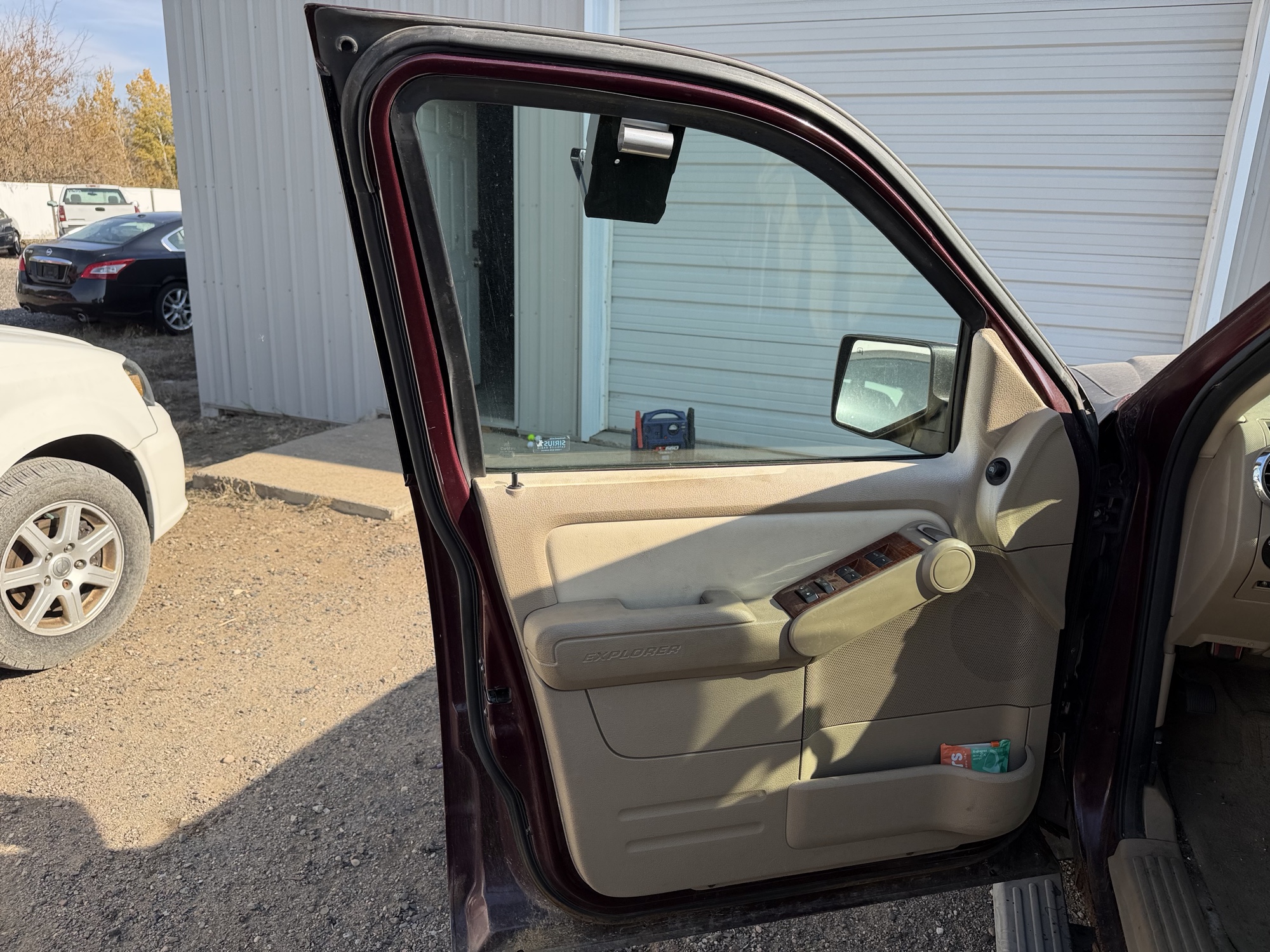 2008 ford explorer eddie-bauer-4.0l-4wd with 266582 miles for sale near Elk River, Minnesota 106889_23_driver_door_panel.jpg