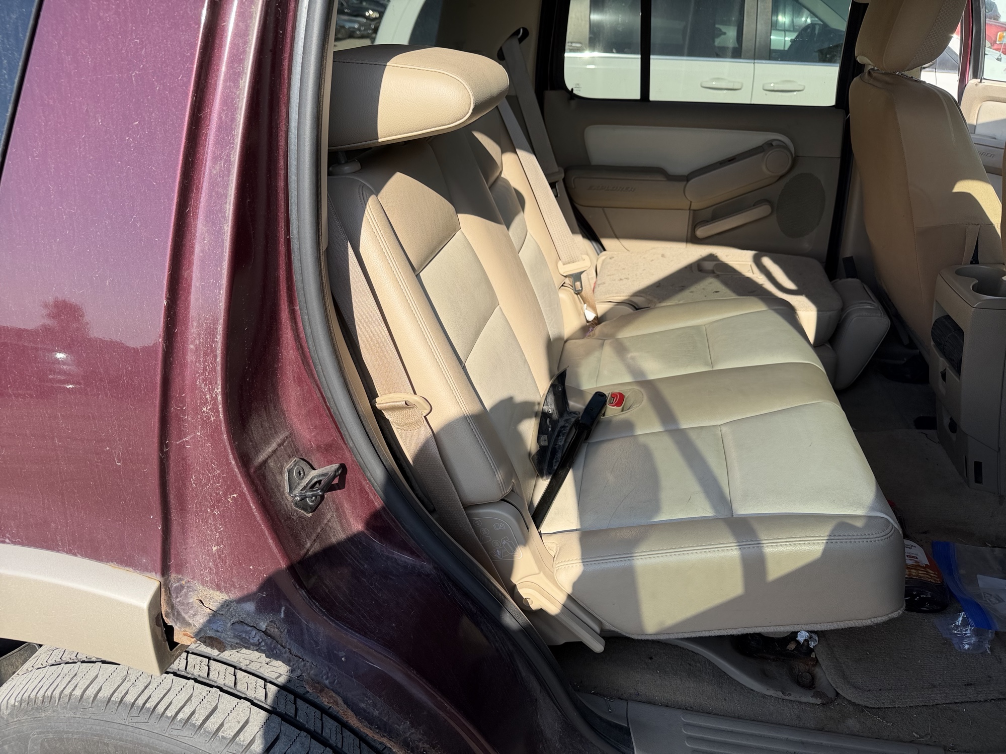 2008 ford explorer eddie-bauer-4.0l-4wd with 266582 miles for sale near Elk River, Minnesota 106889_28_pass_rear_seat.jpg