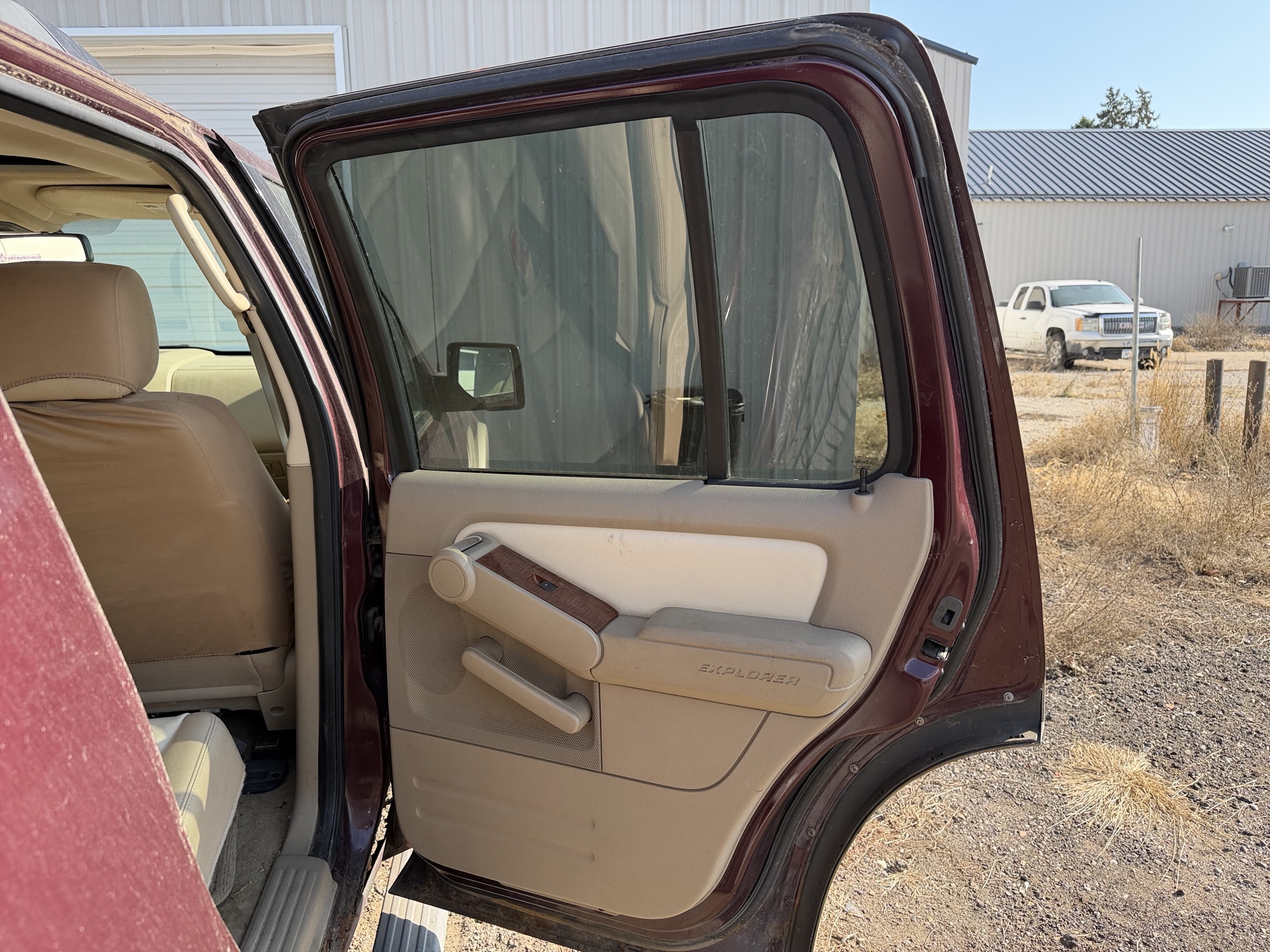 2008 ford explorer eddie-bauer-4.0l-4wd with 266582 miles for sale near Elk River, Minnesota 106889_30_pass_rear_door_panel.jpg
