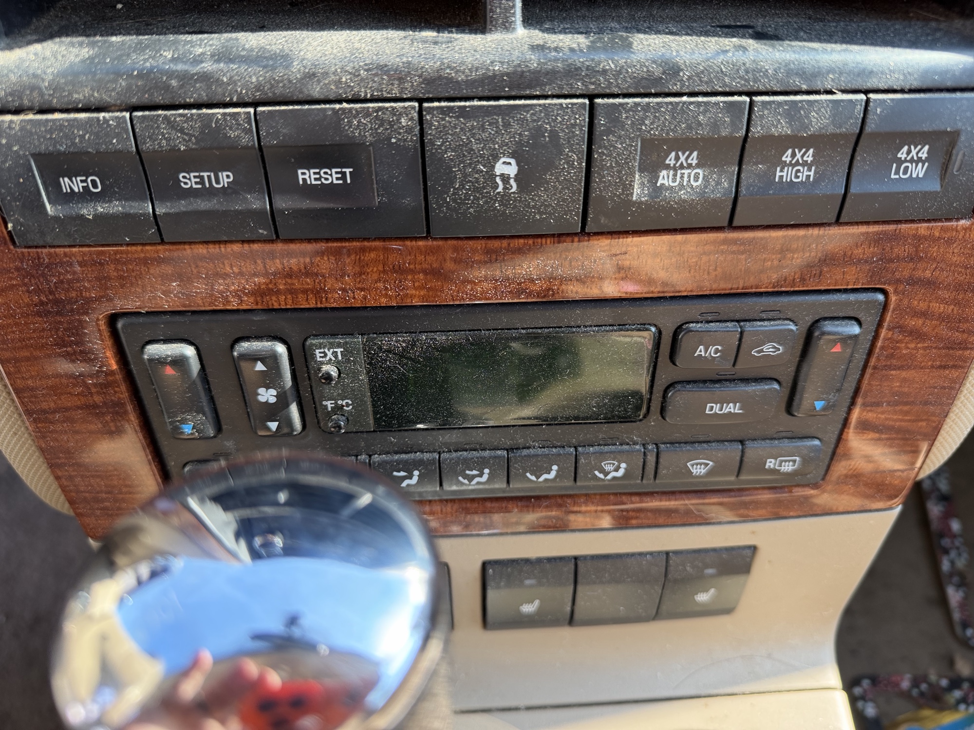 2008 ford explorer eddie-bauer-4.0l-4wd with 266582 miles for sale near Elk River, Minnesota 106889_40_climate_control.jpg
