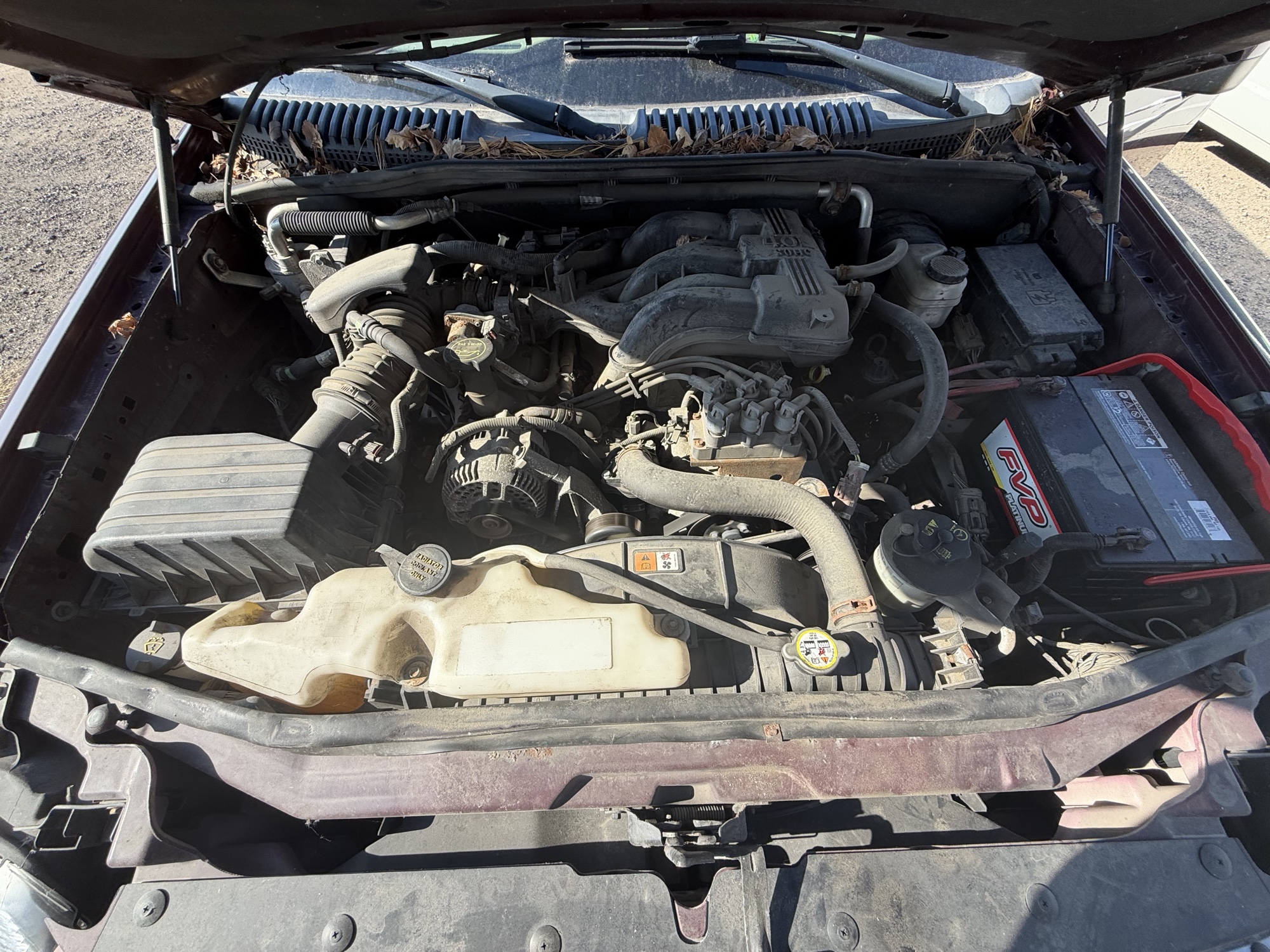 2008 ford explorer eddie-bauer-4.0l-4wd with 266582 miles for sale near Elk River, Minnesota 106889_49_engine_bay.jpg