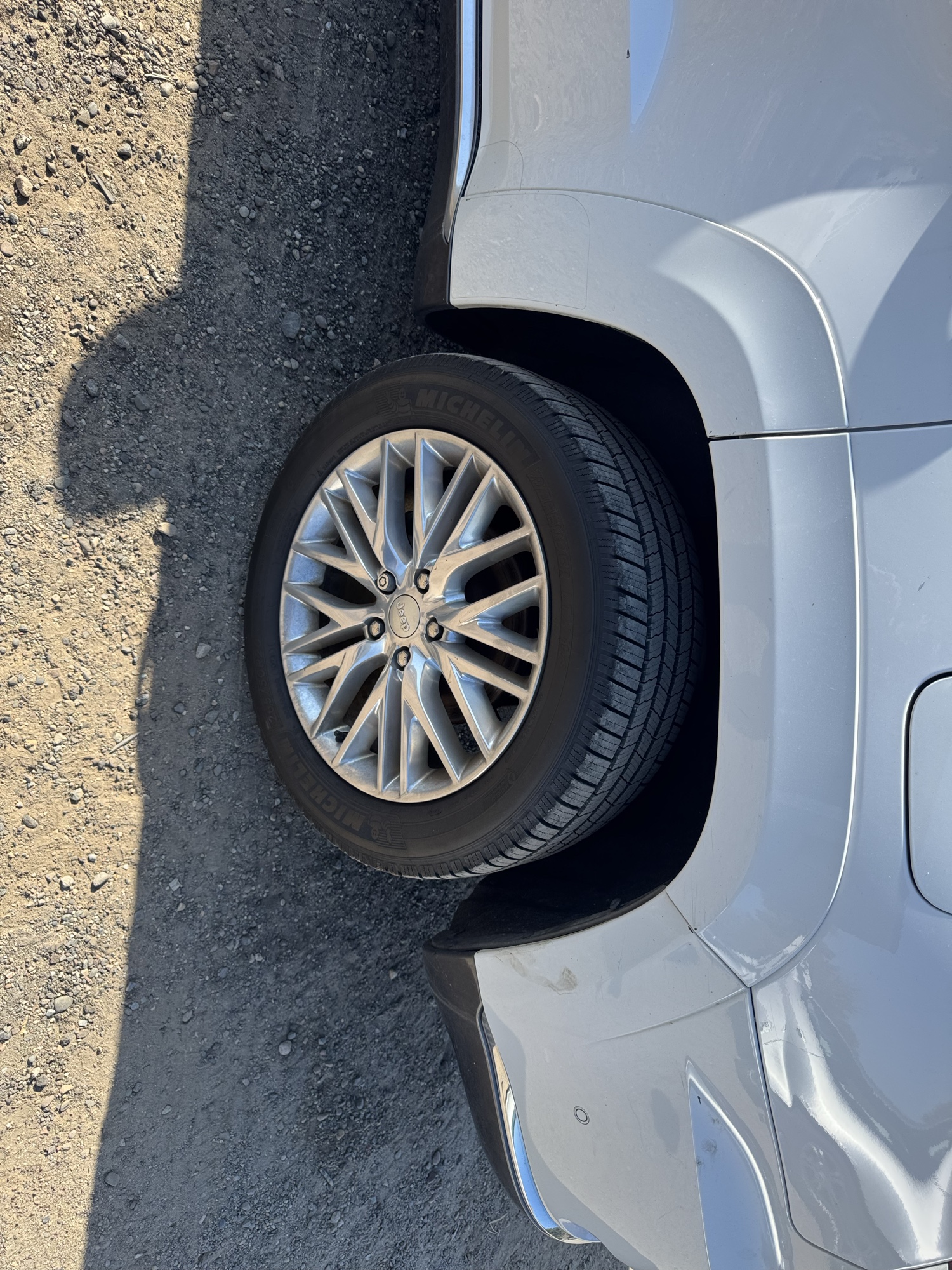 2018 jeep grand-cherokee with 253786 miles for sale near Elk River, Minnesota 106890_13_rear_drv_wheel.jpg