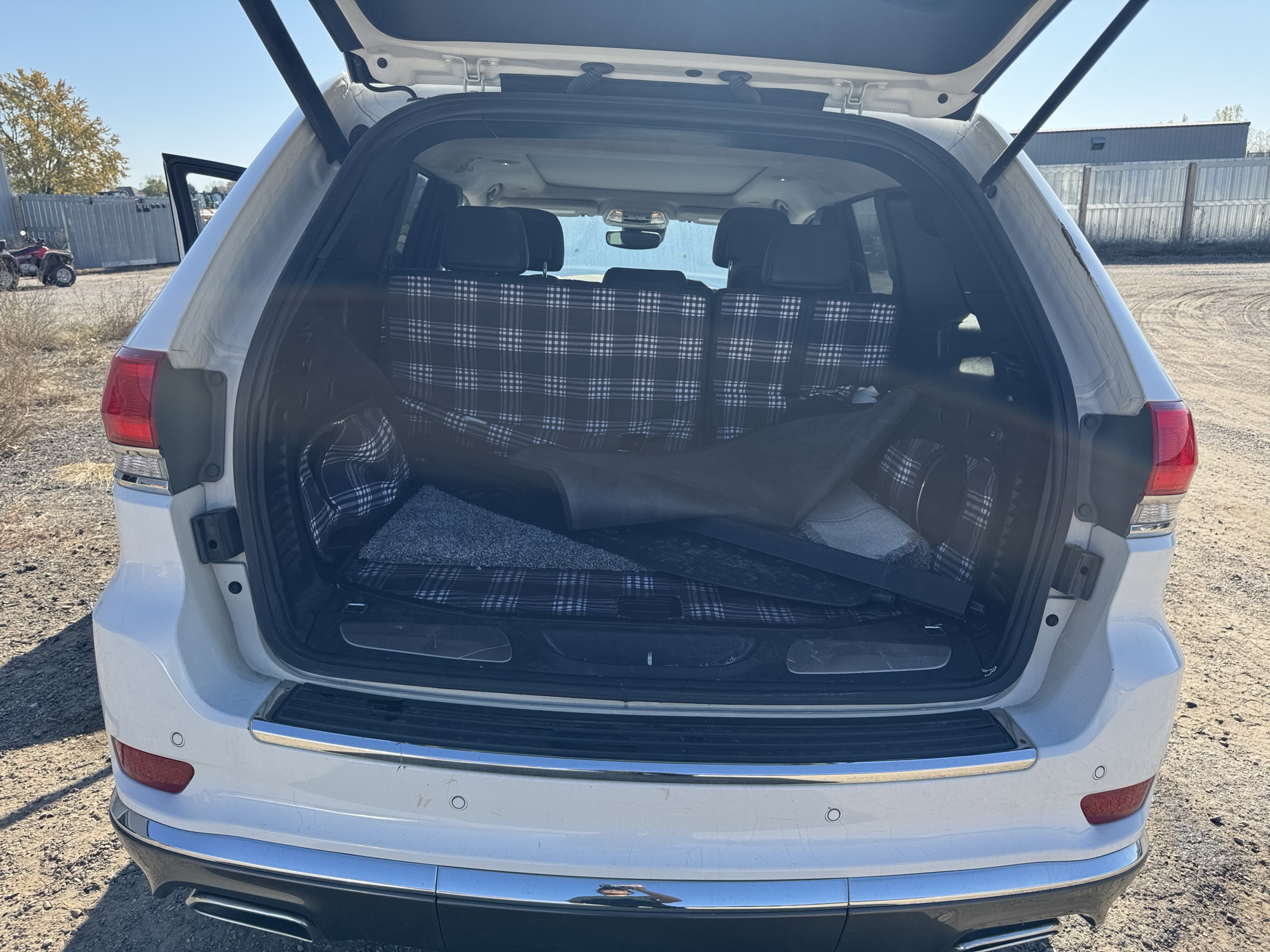 2018 jeep grand-cherokee with 253786 miles for sale near Elk River, Minnesota 106890_26_trunk.jpg