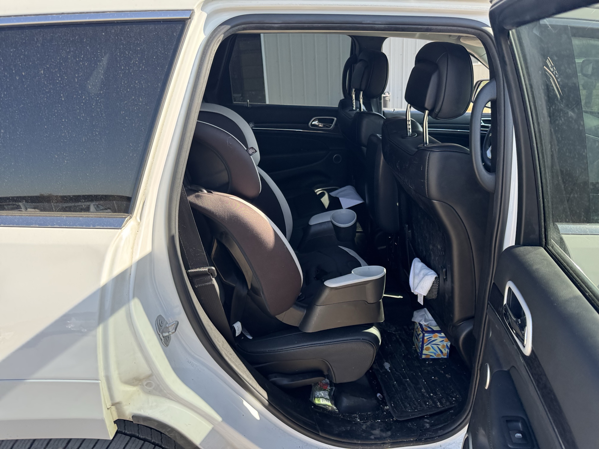 2018 jeep grand-cherokee with 253786 miles for sale near Elk River, Minnesota 106890_28_pass_rear_seat.jpg