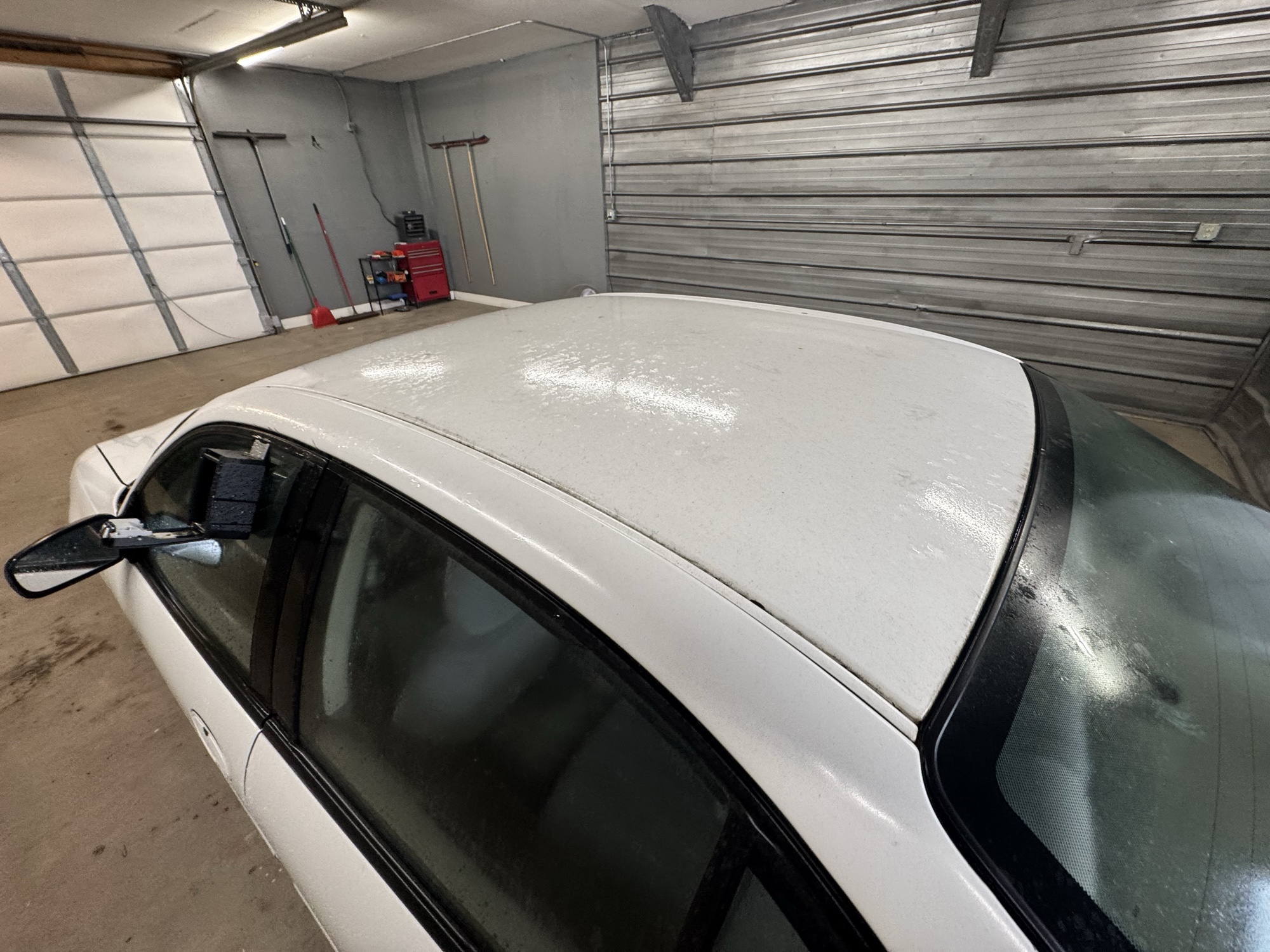 2005 chevrolet classic fleet with 193419 miles for sale near Elk River, Minnesota 106892_11_roof.jpg