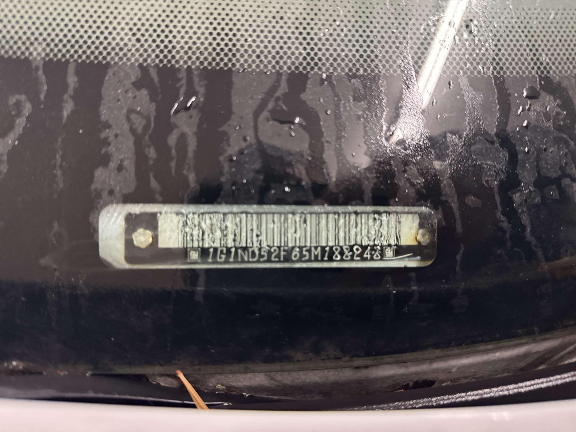 2005 chevrolet classic fleet with 193419 miles for sale near Elk River, Minnesota 106892_48_windshield_vin_plate.jpg