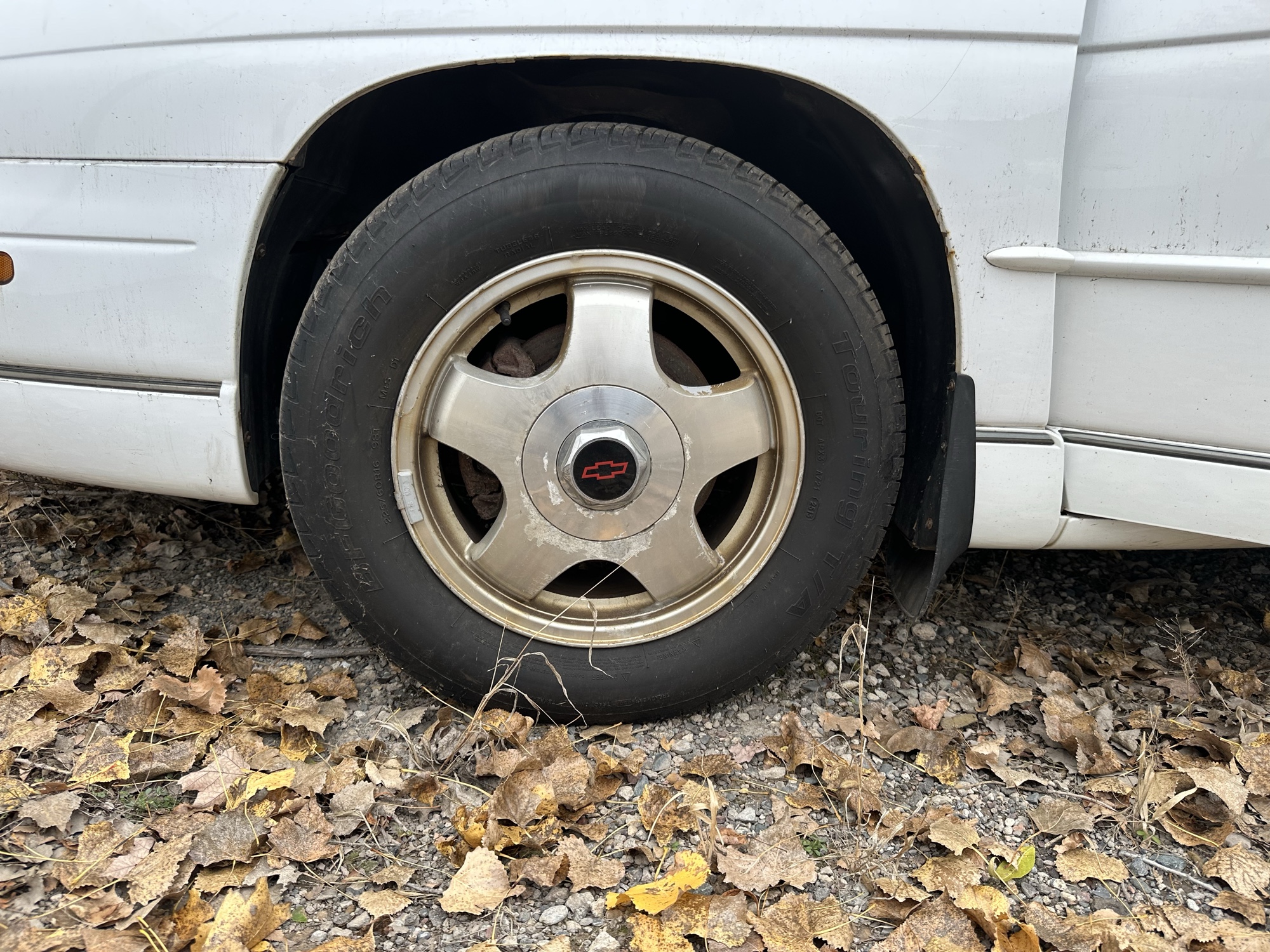 1998 chevrolet monte-carlo z34 with 259540 miles for sale near Elk River, Minnesota 106893_12_drv_front_wheel.jpg