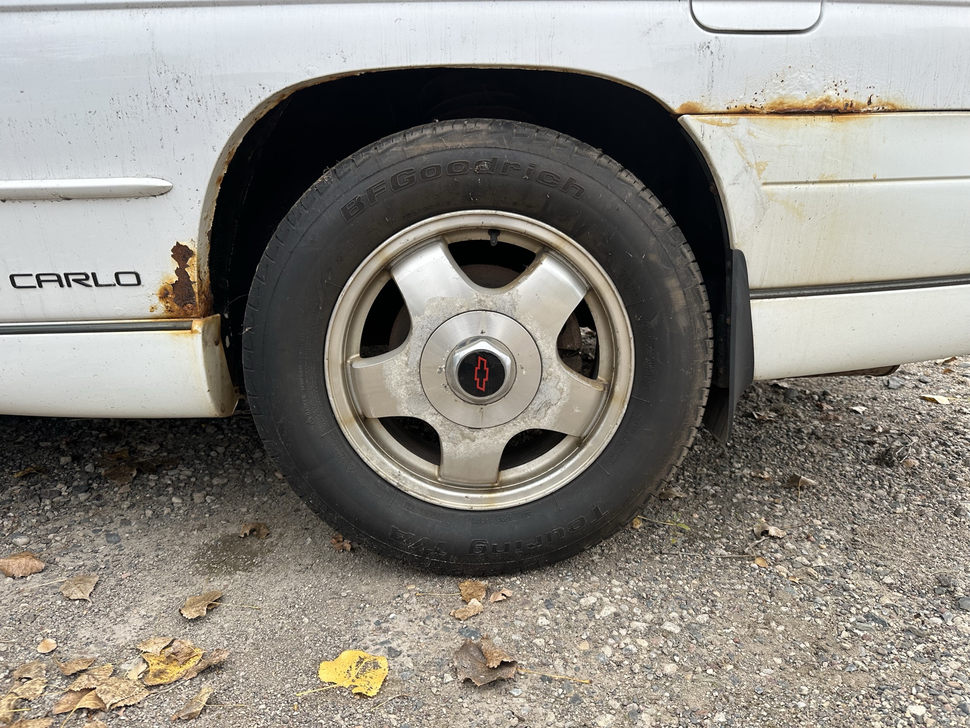 1998 chevrolet monte-carlo z34 with 259540 miles for sale near Elk River, Minnesota 106893_13_rear_drv_wheel.jpg