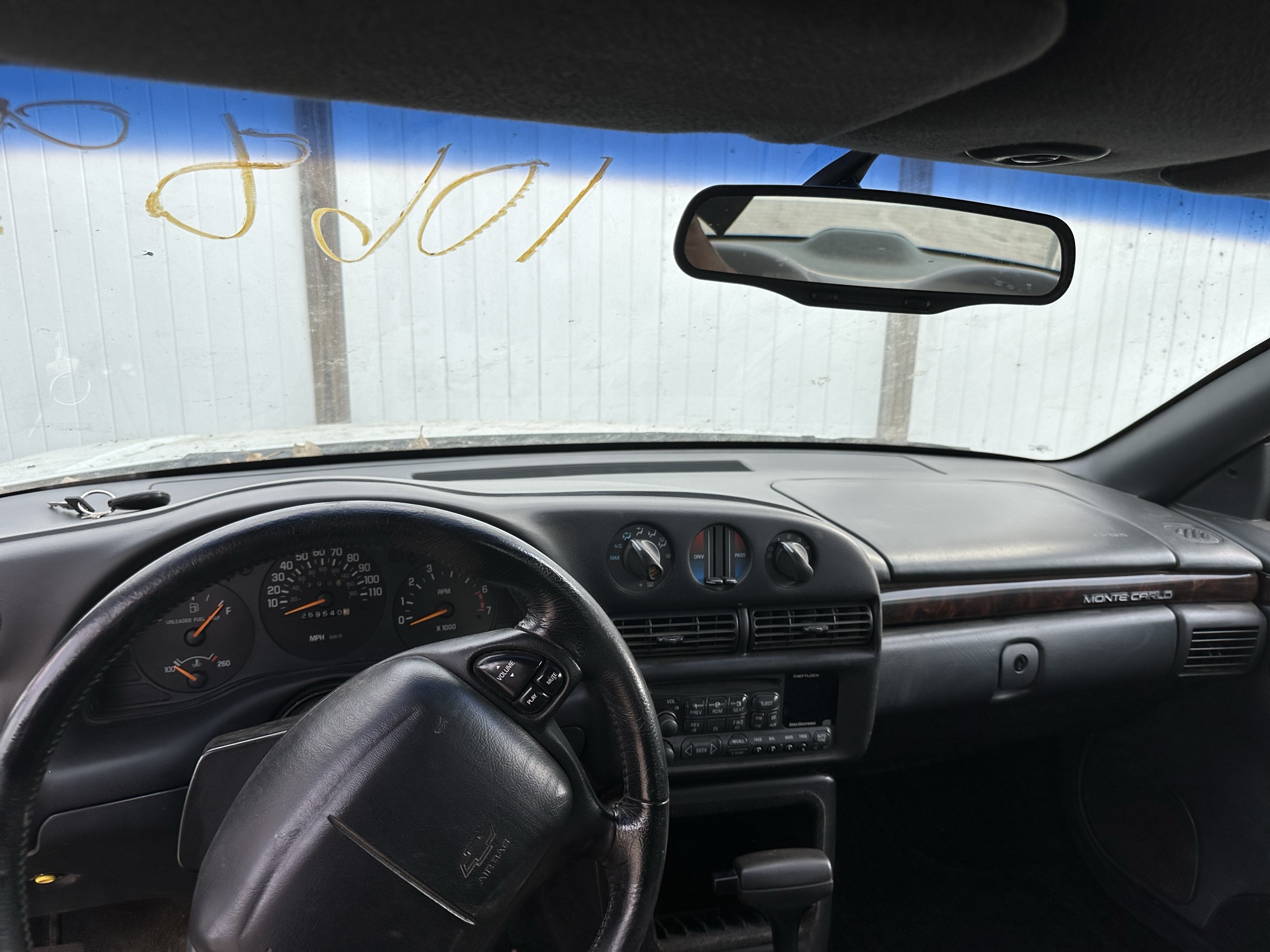 1998 chevrolet monte-carlo z34 with 259540 miles for sale near Elk River, Minnesota 106893_33_dash_from_driver.jpg