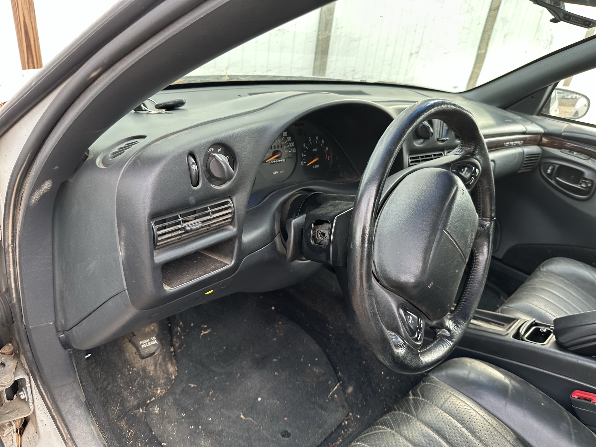 1998 chevrolet monte-carlo z34 with 259540 miles for sale near Elk River, Minnesota 106893_37_left_of_steering_wheel.jpg