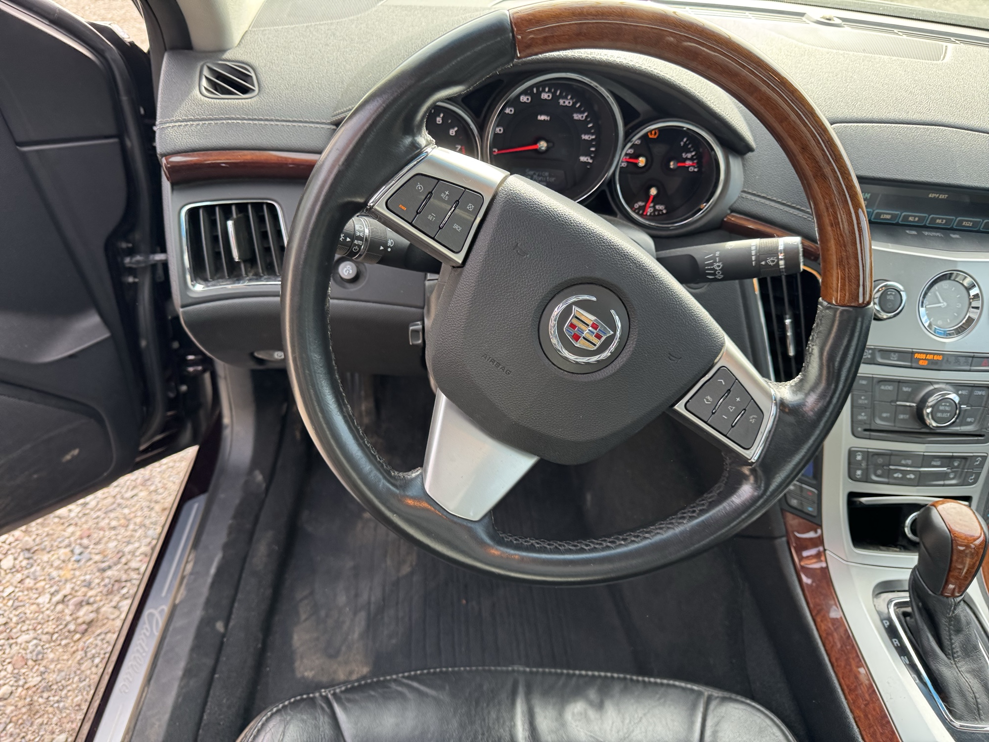 2009 cadillac cts 3.6l-sidi-awd with 302214 miles for sale near Elk River, Minnesota 106894_36_steering_wheel.jpg