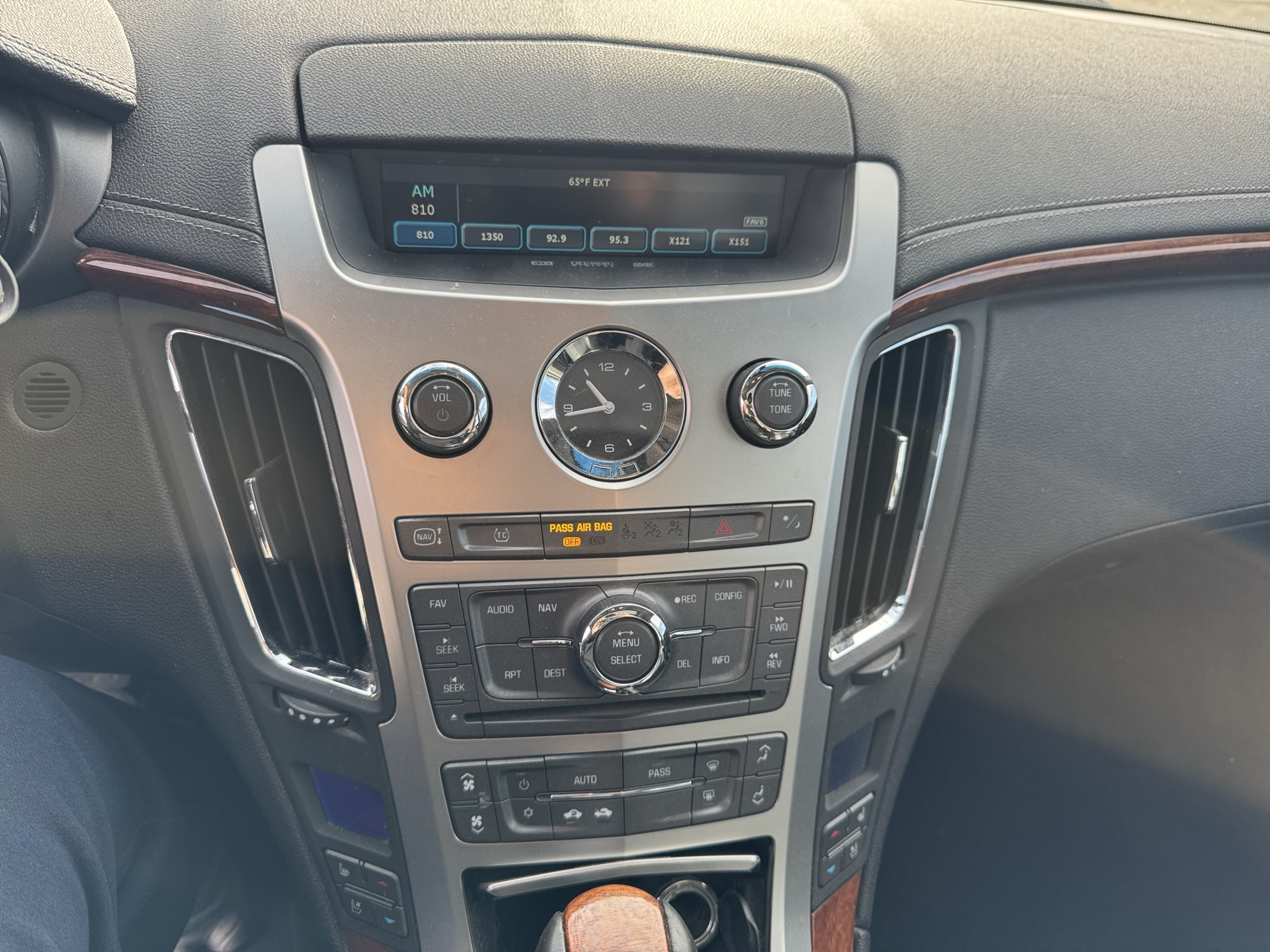 2009 cadillac cts 3.6l-sidi-awd with 302214 miles for sale near Elk River, Minnesota 106894_39_radio_closeup.jpg