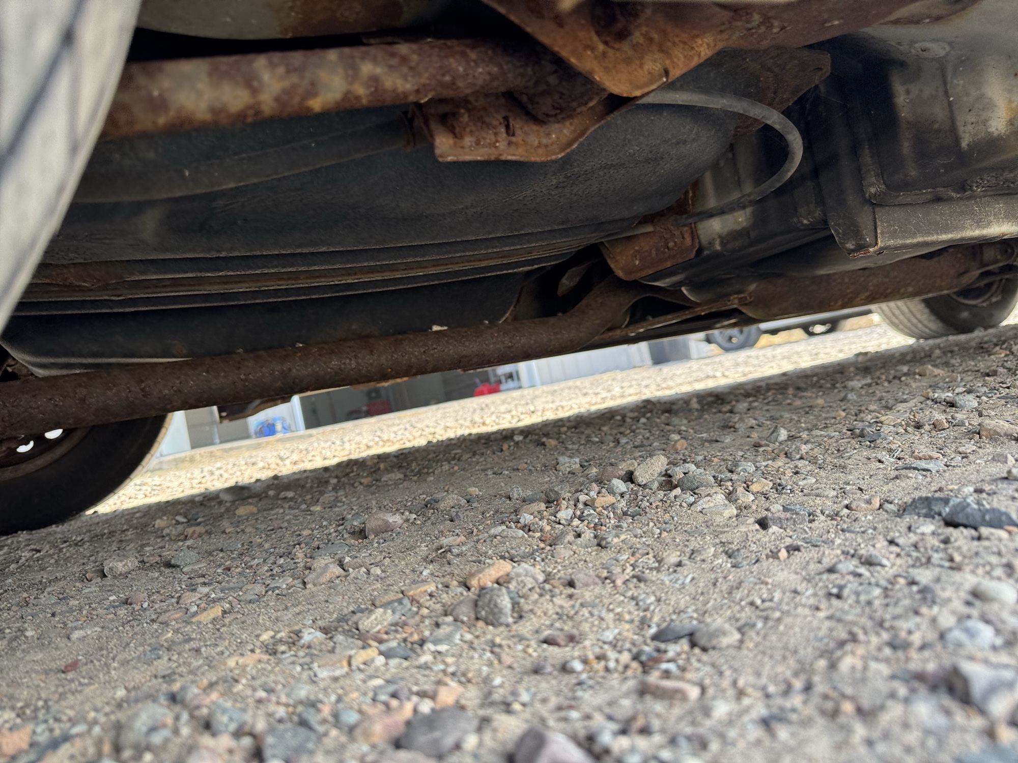 2006 toyota camry le with 213927 miles for sale near Elk River, Minnesota 106895_20_undercar_rear_pass.jpg