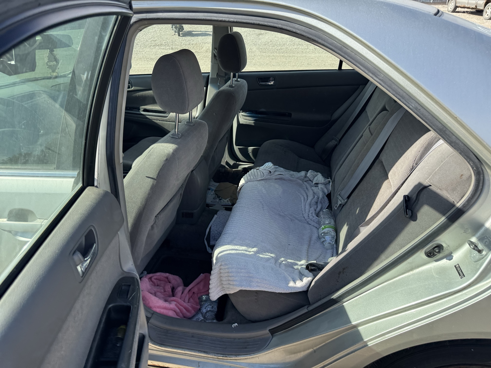2006 toyota camry le with 213927 miles for sale near Elk River, Minnesota 106895_24_drv_rear_seat.jpg