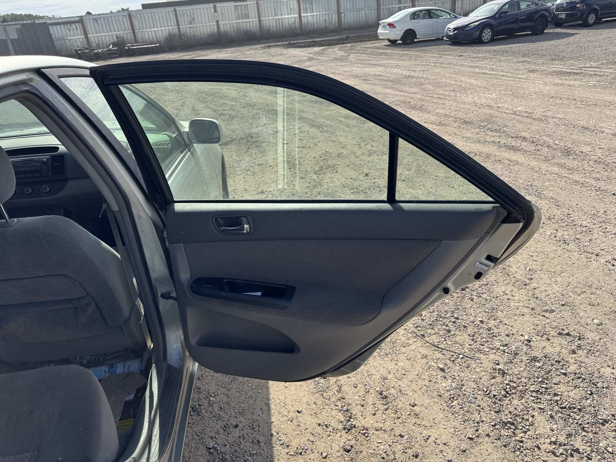 2006 toyota camry le with 213927 miles for sale near Elk River, Minnesota 106895_30_pass_rear_door_panel.jpg
