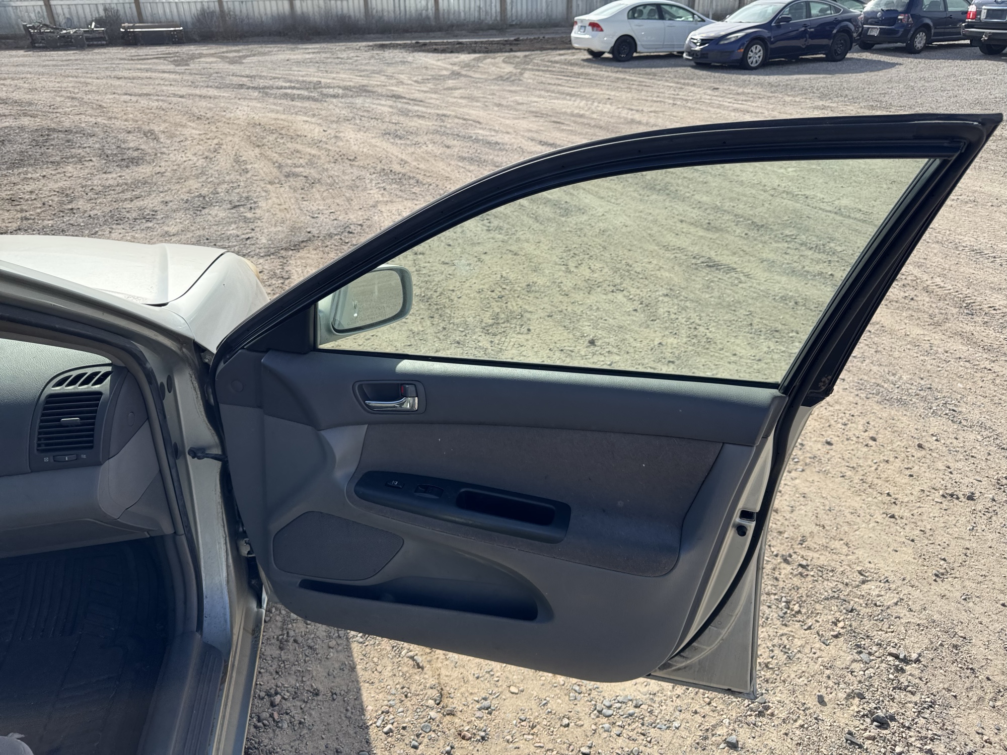 2006 toyota camry le with 213927 miles for sale near Elk River, Minnesota 106895_32_passenger_door_panel.jpg