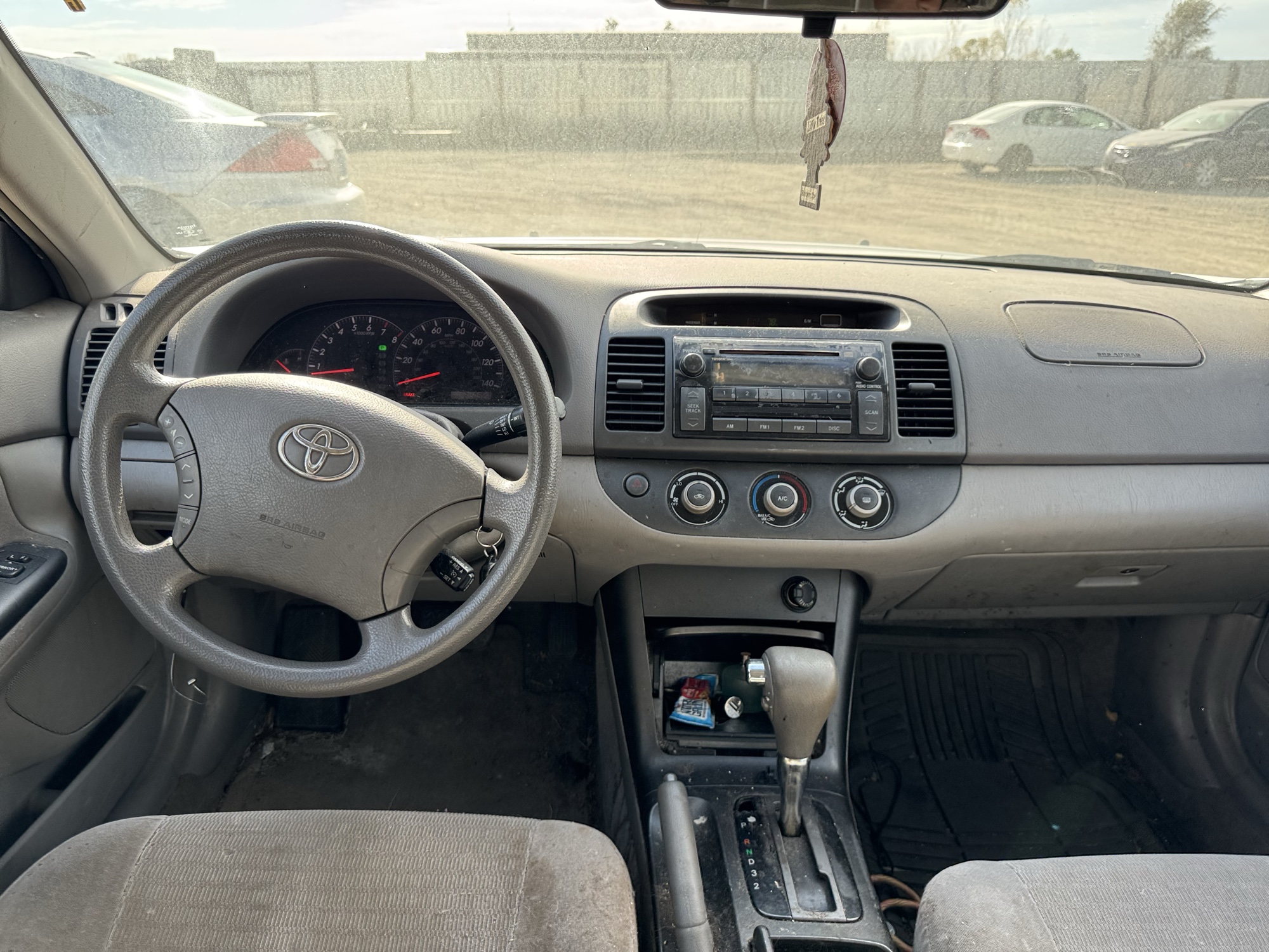 2006 toyota camry le with 213927 miles for sale near Elk River, Minnesota 106895_34_whole_dash.jpg