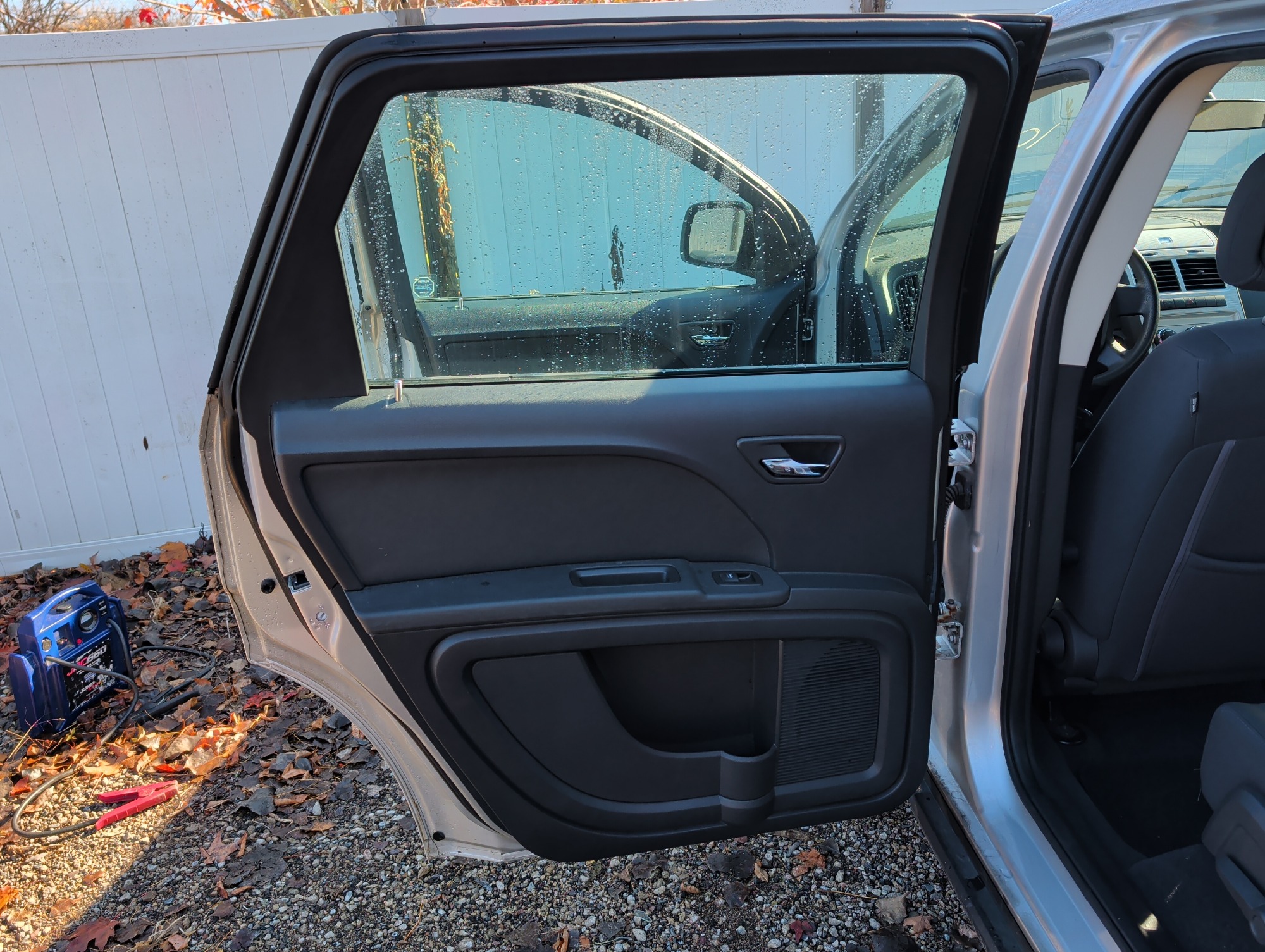 2010 dodge journey se with 82225 miles for sale near Elk River, Minnesota 106898_25_drv_rear_door_panel.jpg