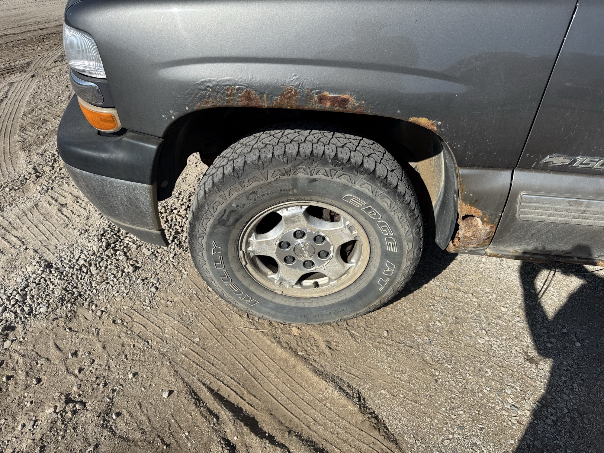 2000 chevrolet silverado-1500 ls-ext.-cab-3-door-long-bed-4wd with 201621 miles for sale near Elk River, Minnesota 106900_12_drv_front_wheel.jpg