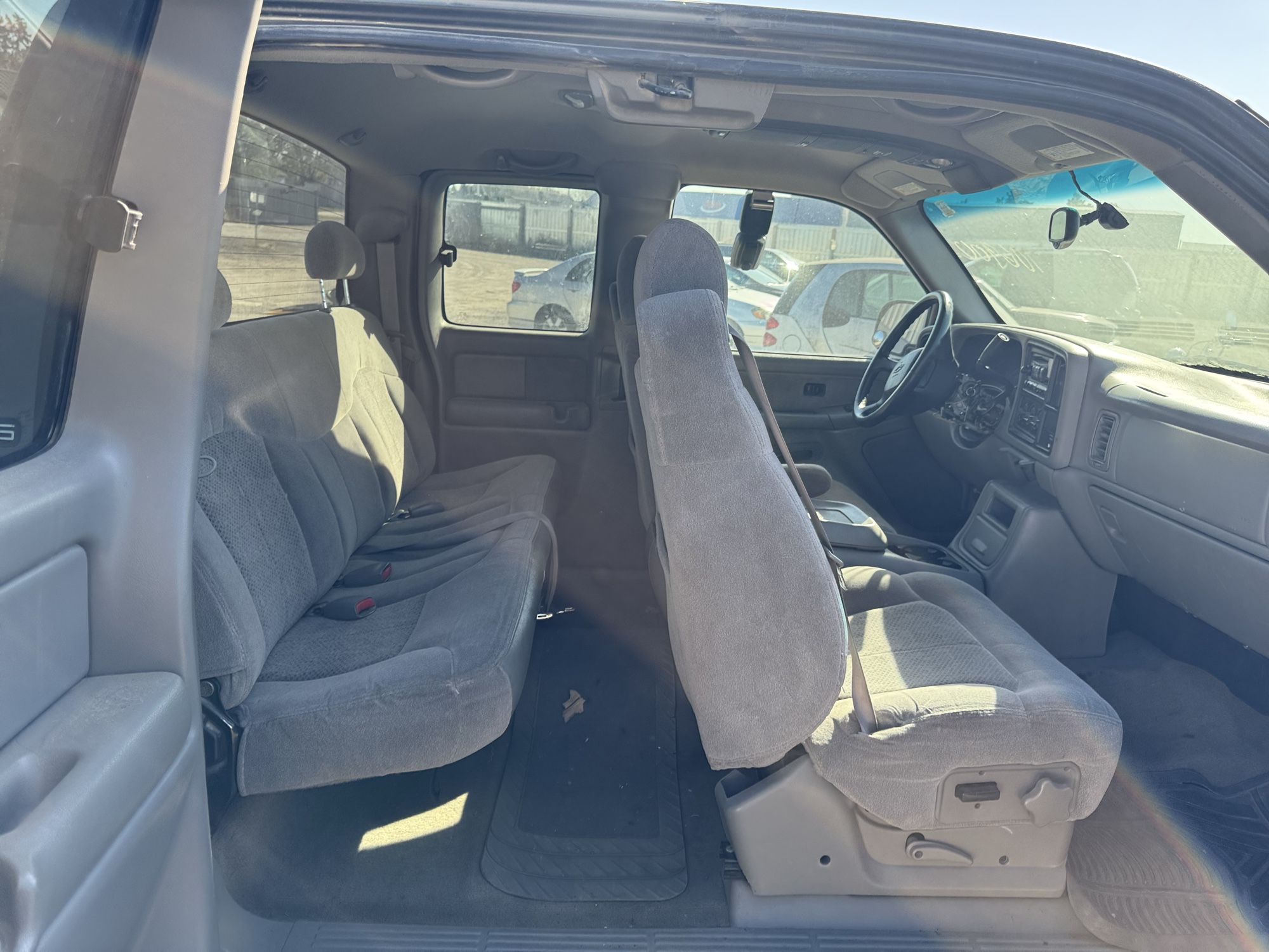 2000 chevrolet silverado-1500 ls-ext.-cab-3-door-long-bed-4wd with 201621 miles for sale near Elk River, Minnesota 106900_28_pass_rear_seat.jpg