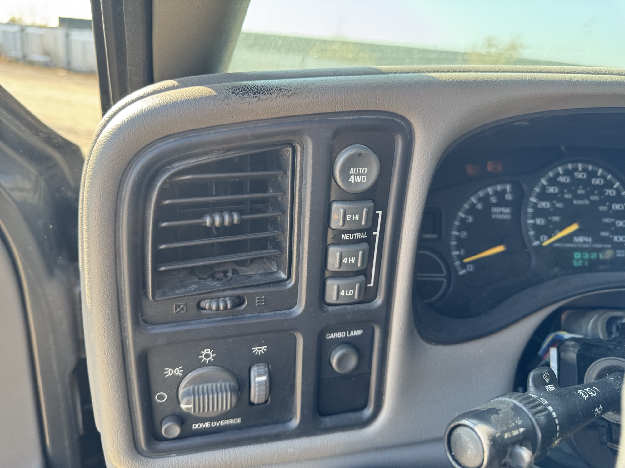 2000 chevrolet silverado-1500 ls-ext.-cab-3-door-long-bed-4wd with 201621 miles for sale near Elk River, Minnesota 106900_38_4x4_switch.jpg