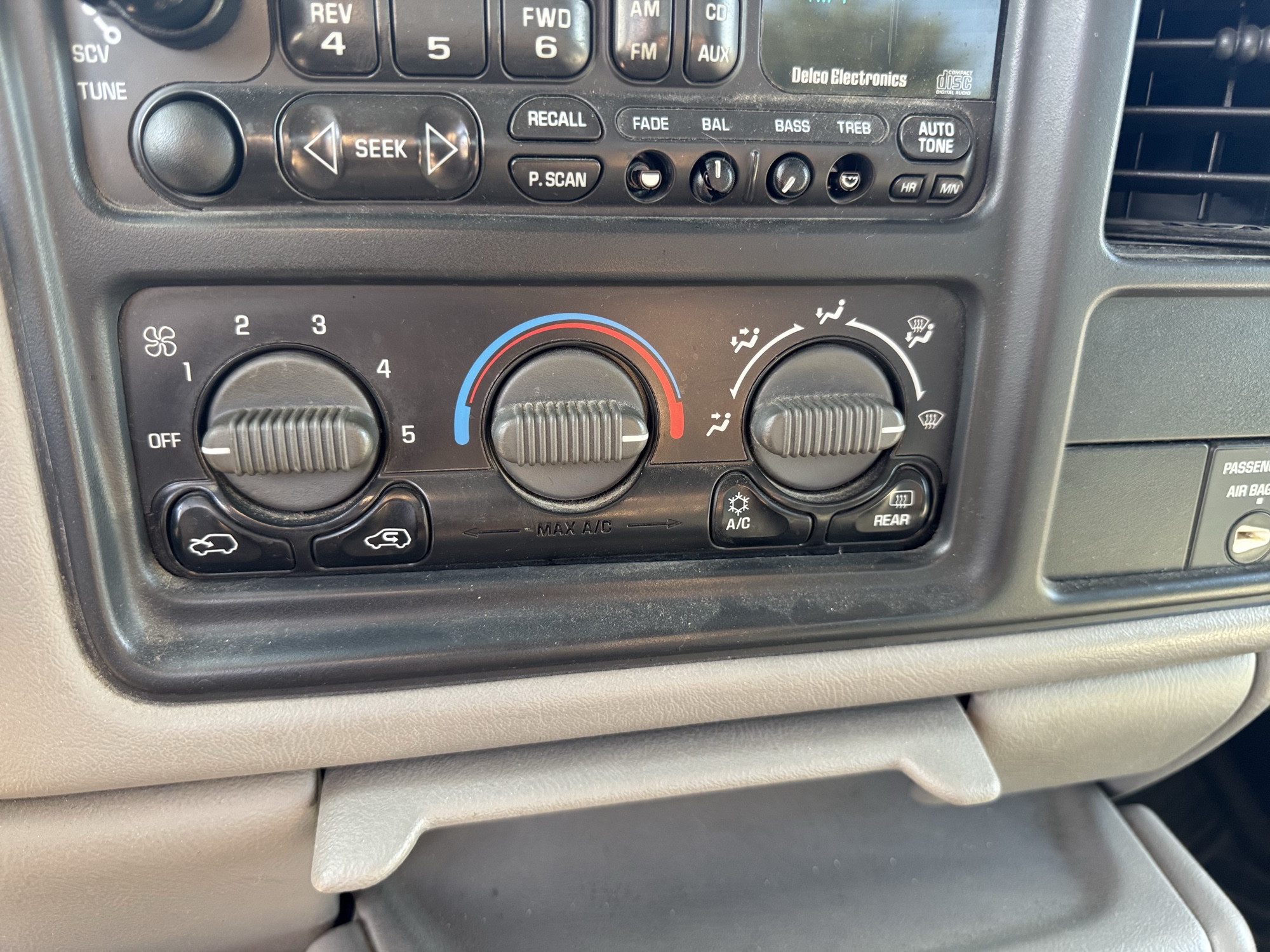 2000 chevrolet silverado-1500 ls-ext.-cab-3-door-long-bed-4wd with 201621 miles for sale near Elk River, Minnesota 106900_40_climate_control.jpg