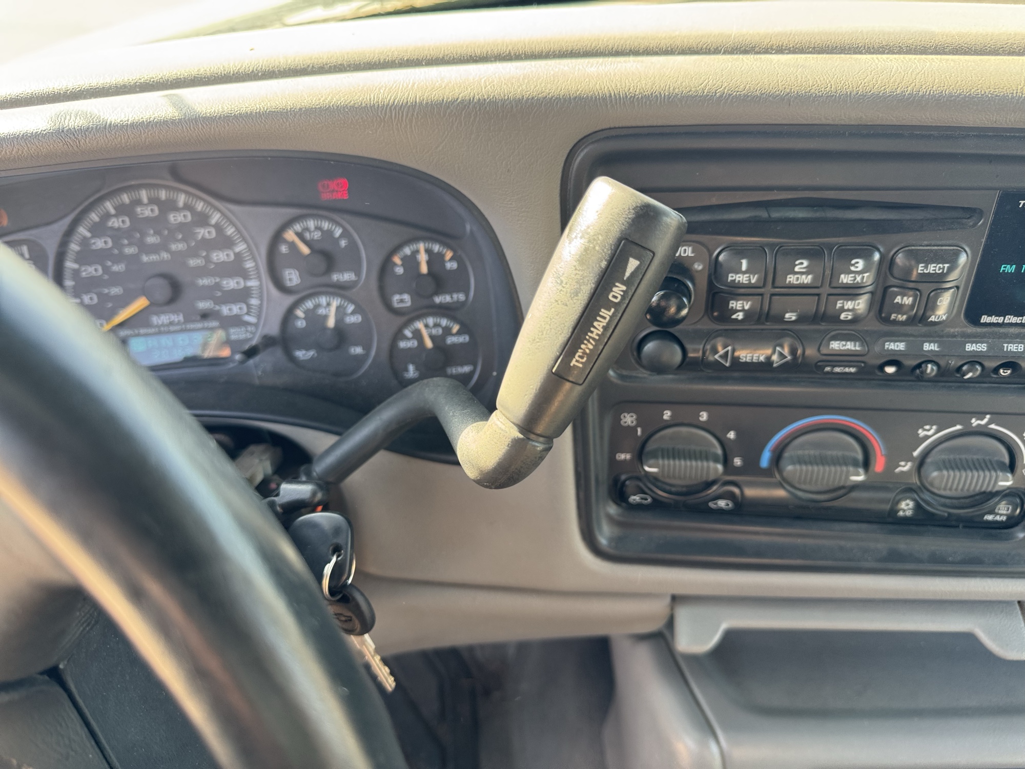 2000 chevrolet silverado-1500 ls-ext.-cab-3-door-long-bed-4wd with 201621 miles for sale near Elk River, Minnesota 106900_41_shifter.jpg
