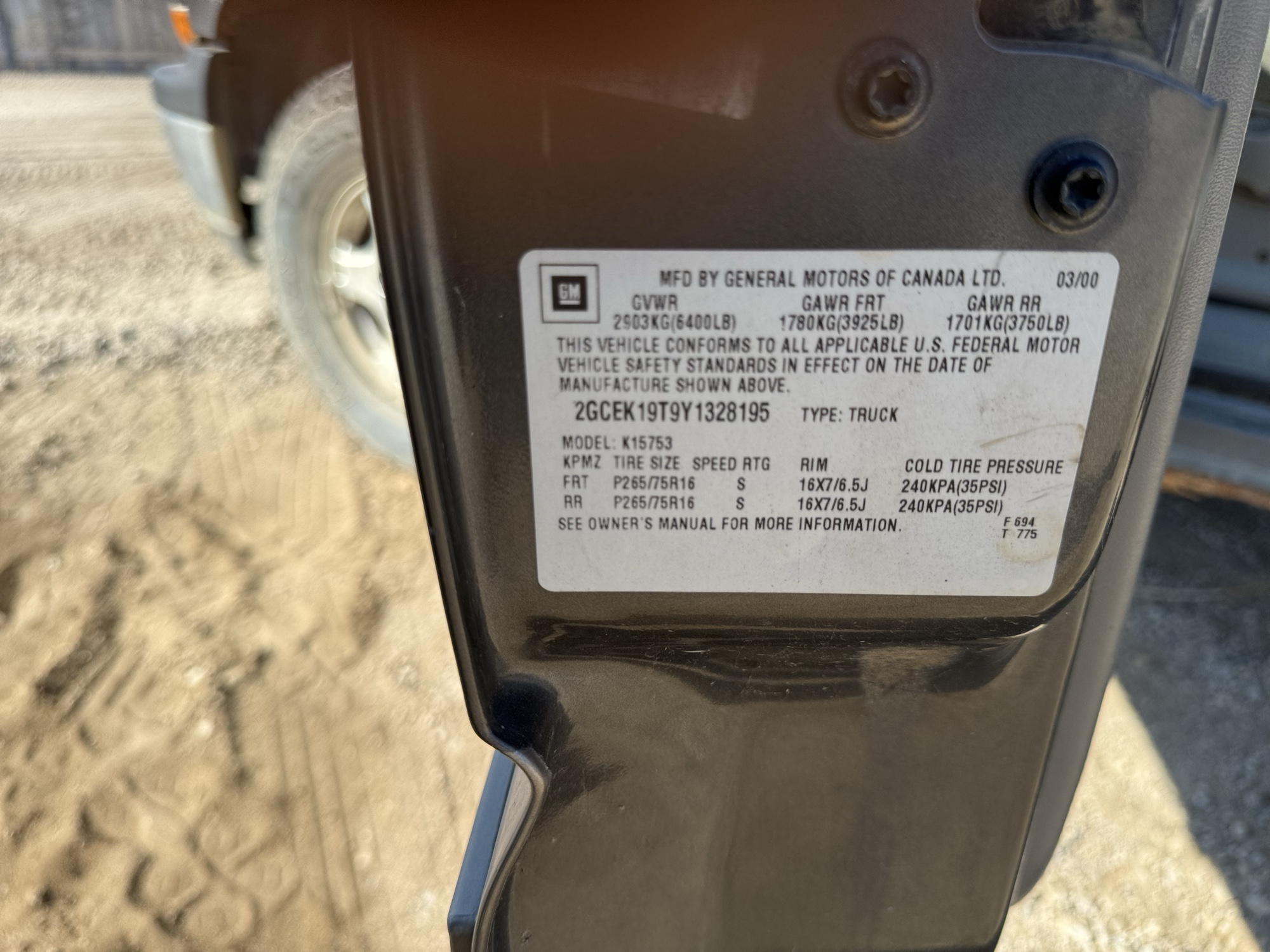 2000 chevrolet silverado-1500 ls-ext.-cab-3-door-long-bed-4wd with 201621 miles for sale near Elk River, Minnesota 106900_47_door_vin_sticker.jpg