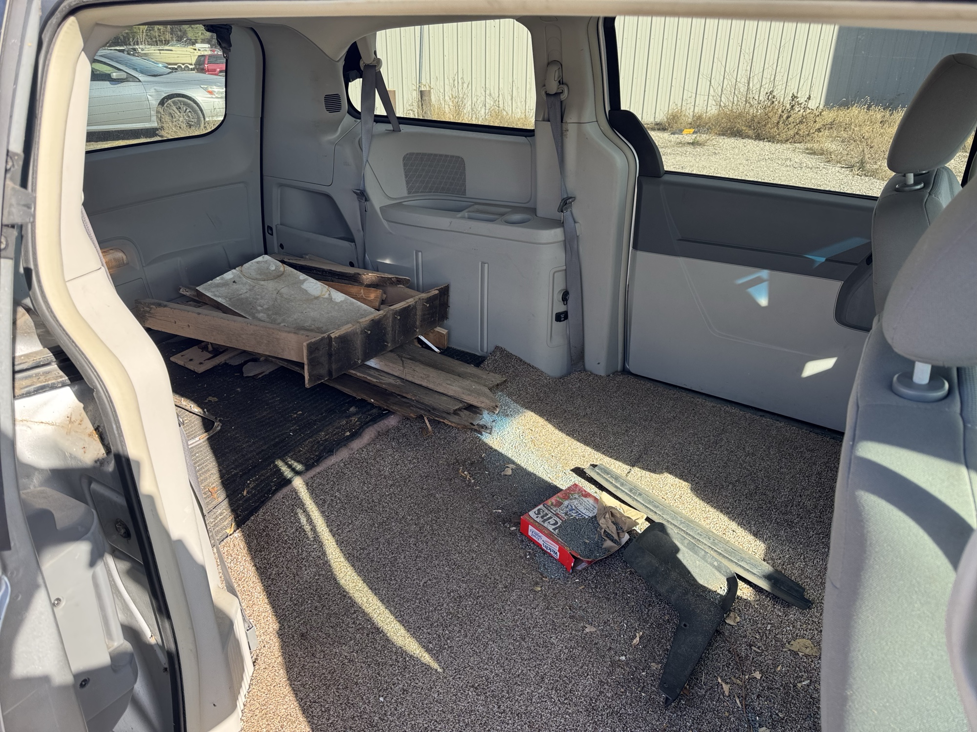 2009 dodge grand-caravan sxt with 228009 miles for sale near Elk River, Minnesota 106901_28_pass_rear_seat.jpg