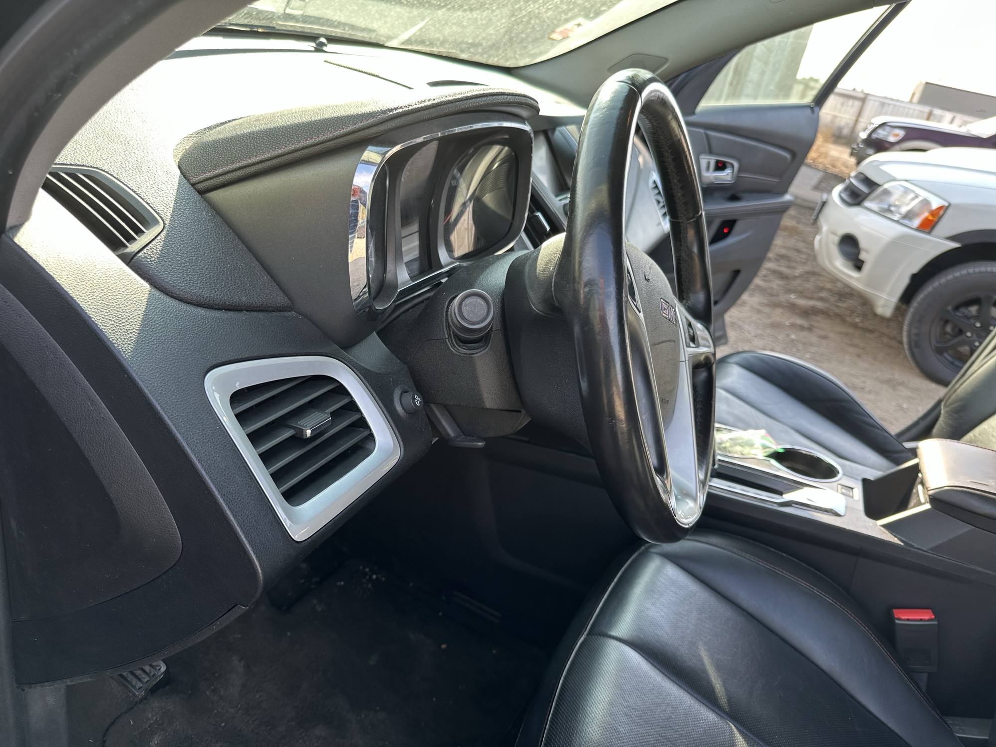 2013 gmc terrain slt2-awd with 181610 miles for sale near Elk River, Minnesota 106902_37_left_of_steering_wheel.jpg