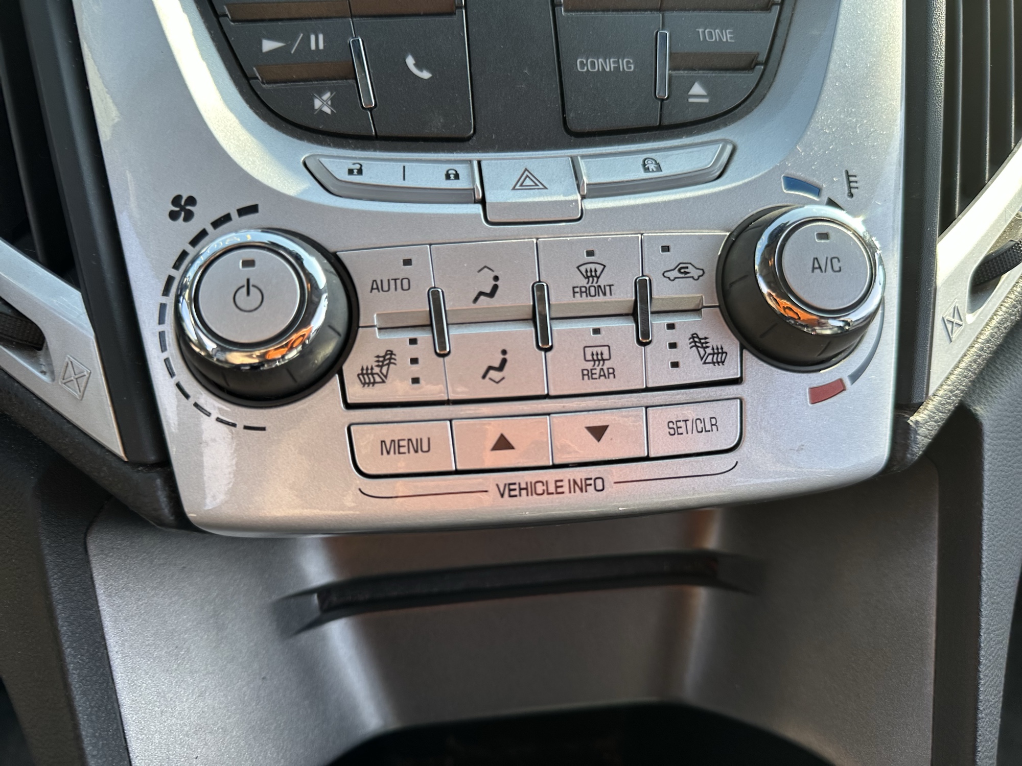 2013 gmc terrain slt2-awd with 181610 miles for sale near Elk River, Minnesota 106902_40_climate_control.jpg