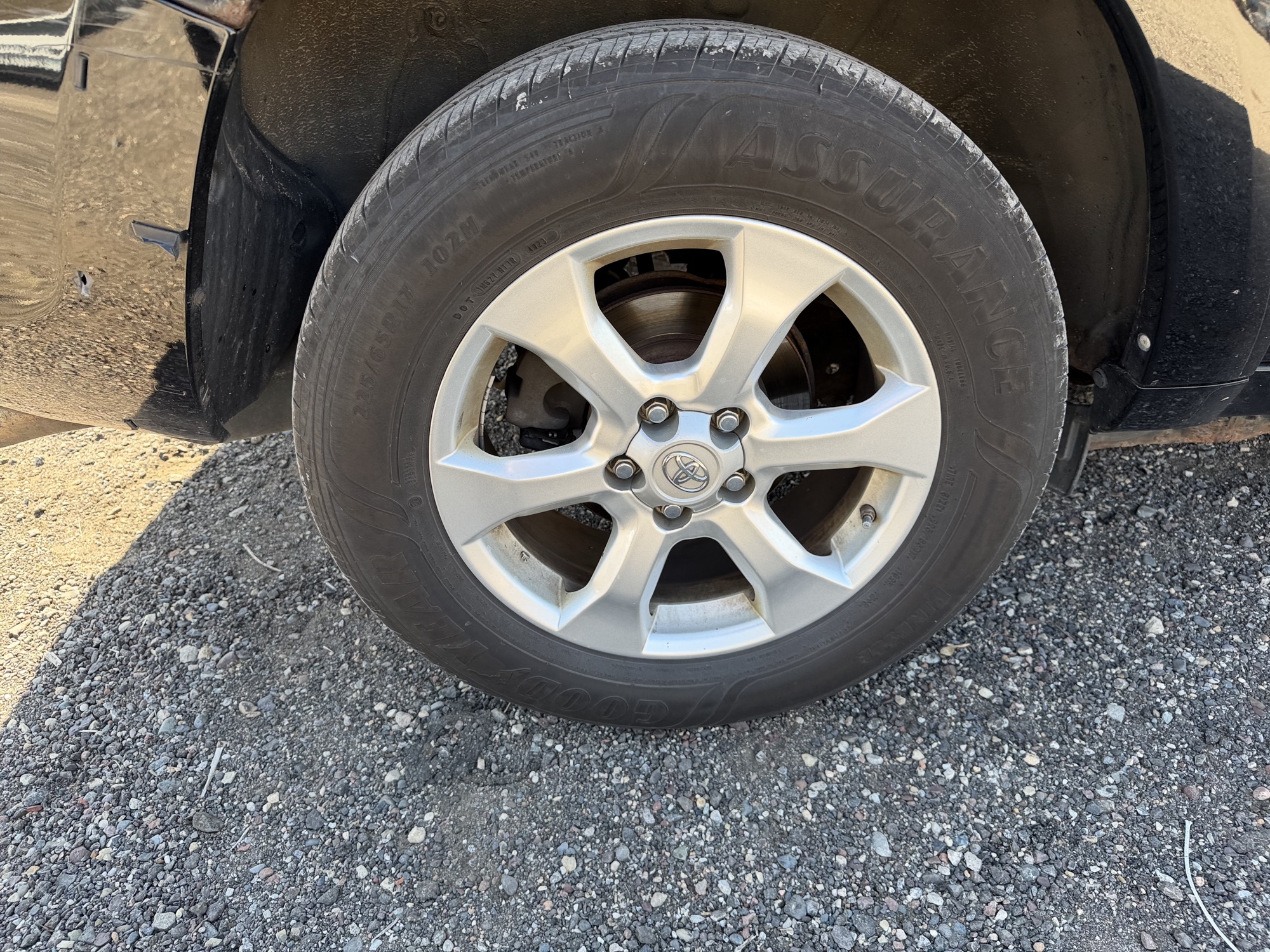 2010 toyota rav4 limited-v6-4wd with 306450 miles for sale near Elk River, Minnesota 106903_14_rear_pass_wheel.jpg