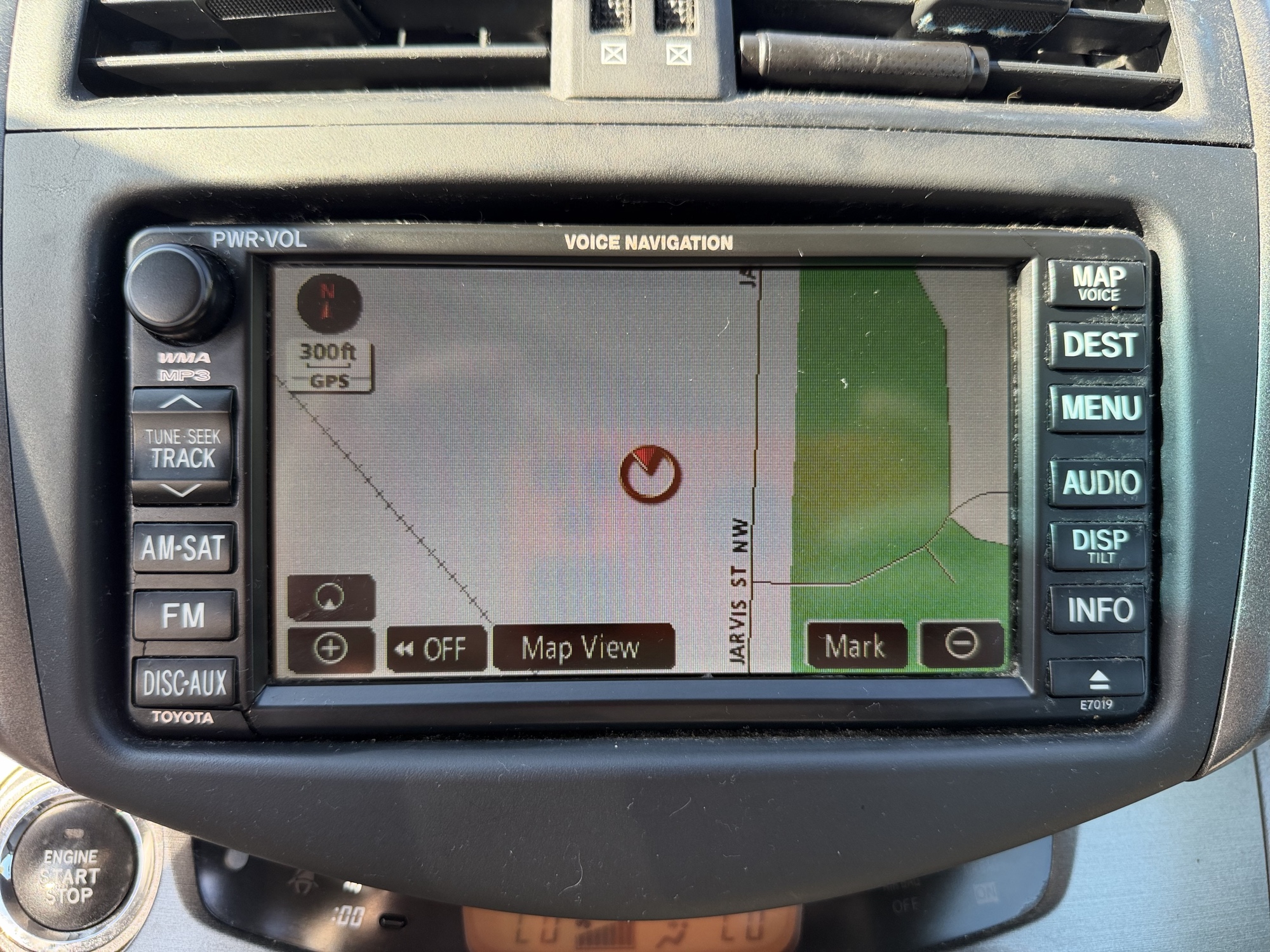 2010 toyota rav4 limited-v6-4wd with 306450 miles for sale near Elk River, Minnesota 106903_39_radio_closeup.jpg