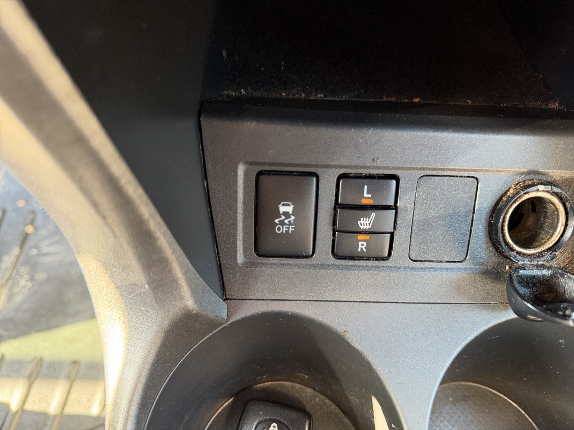 2010 toyota rav4 limited-v6-4wd with 306450 miles for sale near Elk River, Minnesota 106903_42_heated_seat_switches.jpg