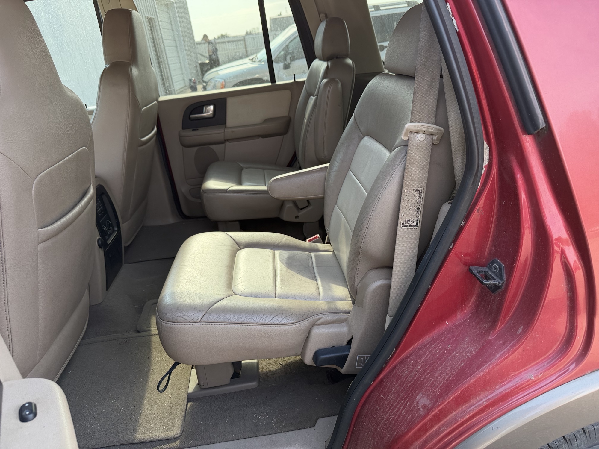 2003 ford expedition eddie-bauer-4wd with 185288 miles for sale near Elk River, Minnesota 106904_24_drv_rear_seat.jpg