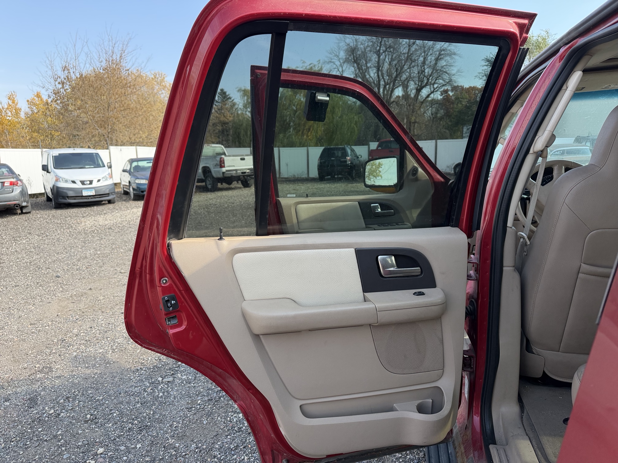 2003 ford expedition eddie-bauer-4wd with 185288 miles for sale near Elk River, Minnesota 106904_25_drv_rear_door_panel.jpg
