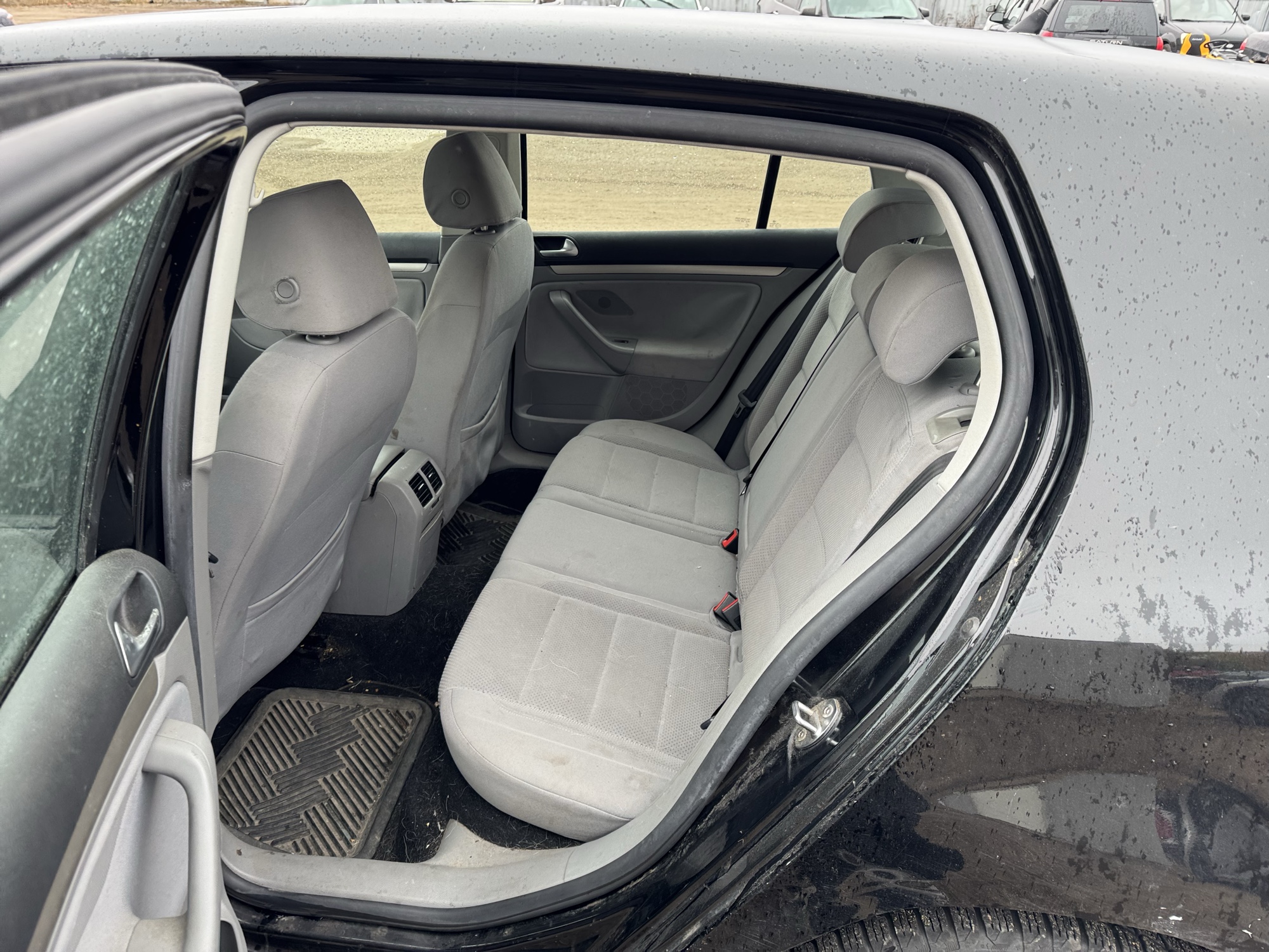 2007 volkswagen rabbit 4-door with 269730 miles for sale near Elk River, Minnesota 106907_24_drv_rear_seat.jpg