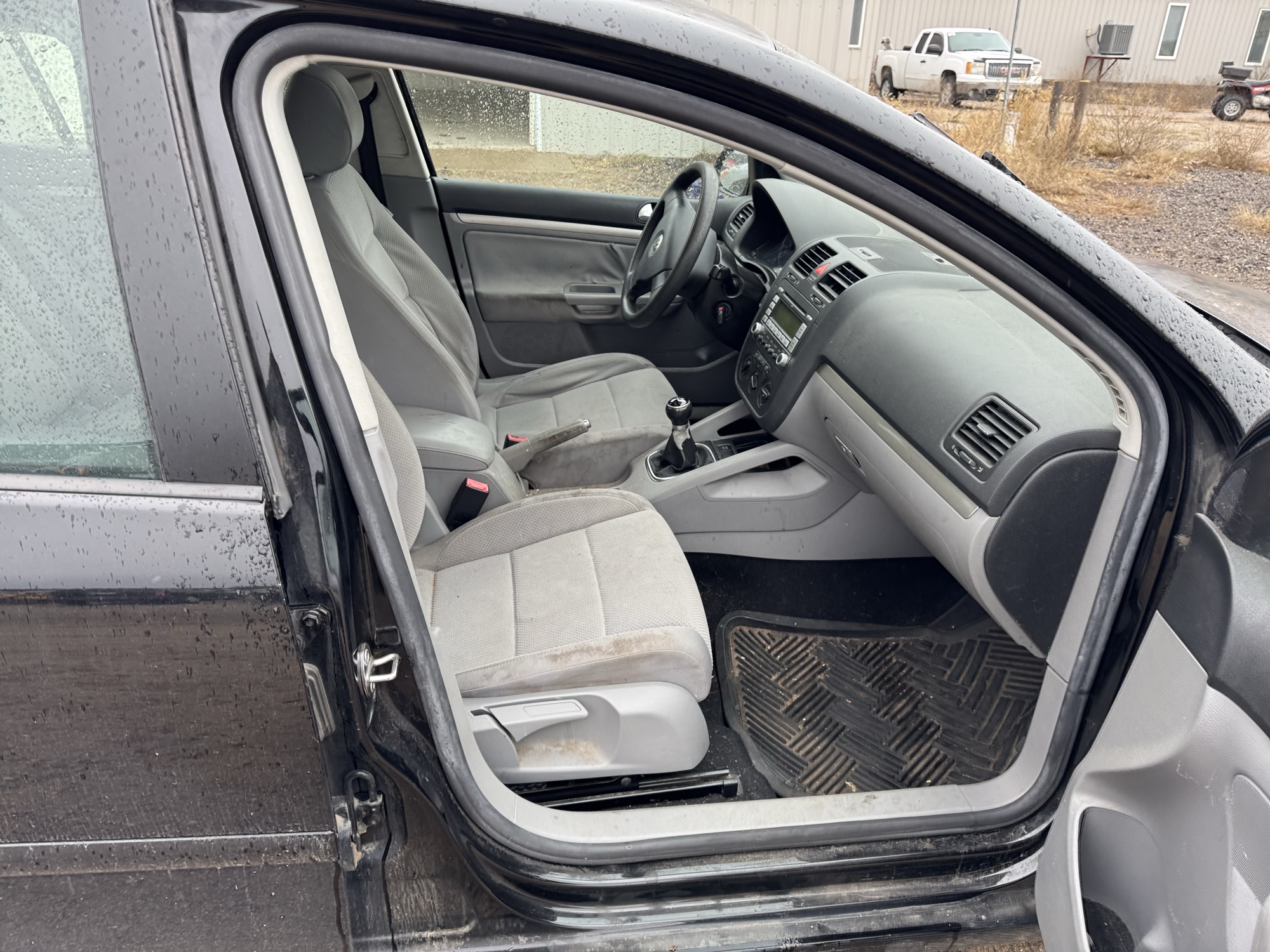 2007 volkswagen rabbit 4-door with 269730 miles for sale near Elk River, Minnesota 106907_31_passenger_seat.jpg