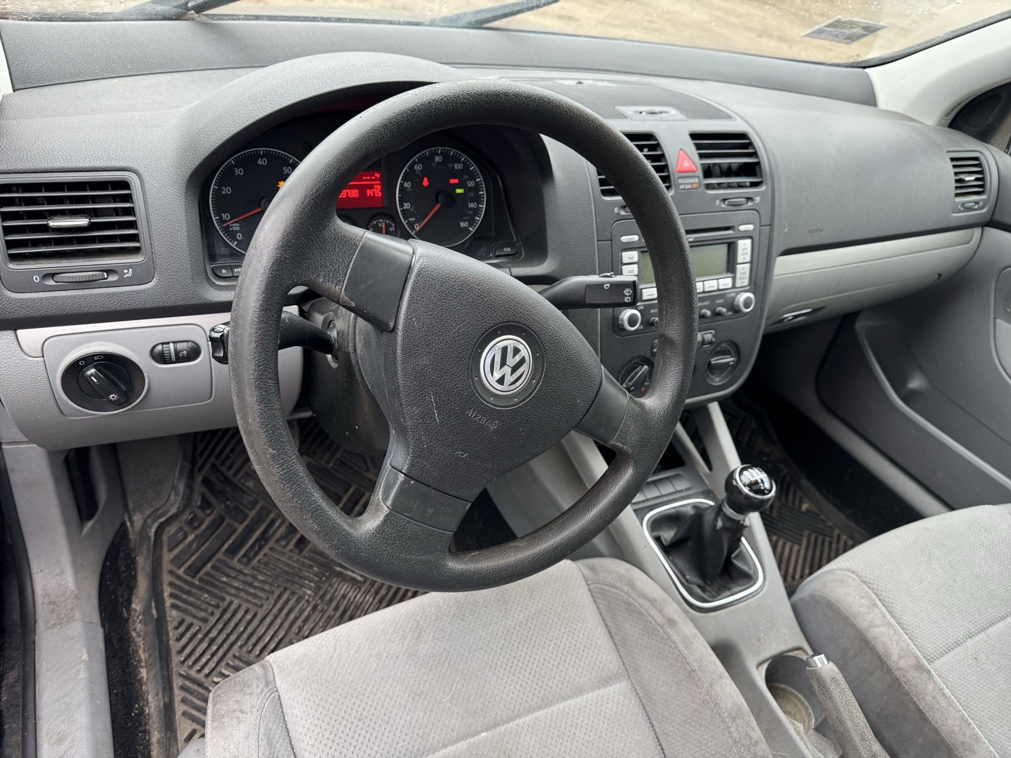 2007 volkswagen rabbit 4-door with 269730 miles for sale near Elk River, Minnesota 106907_33_dash_from_driver.jpg