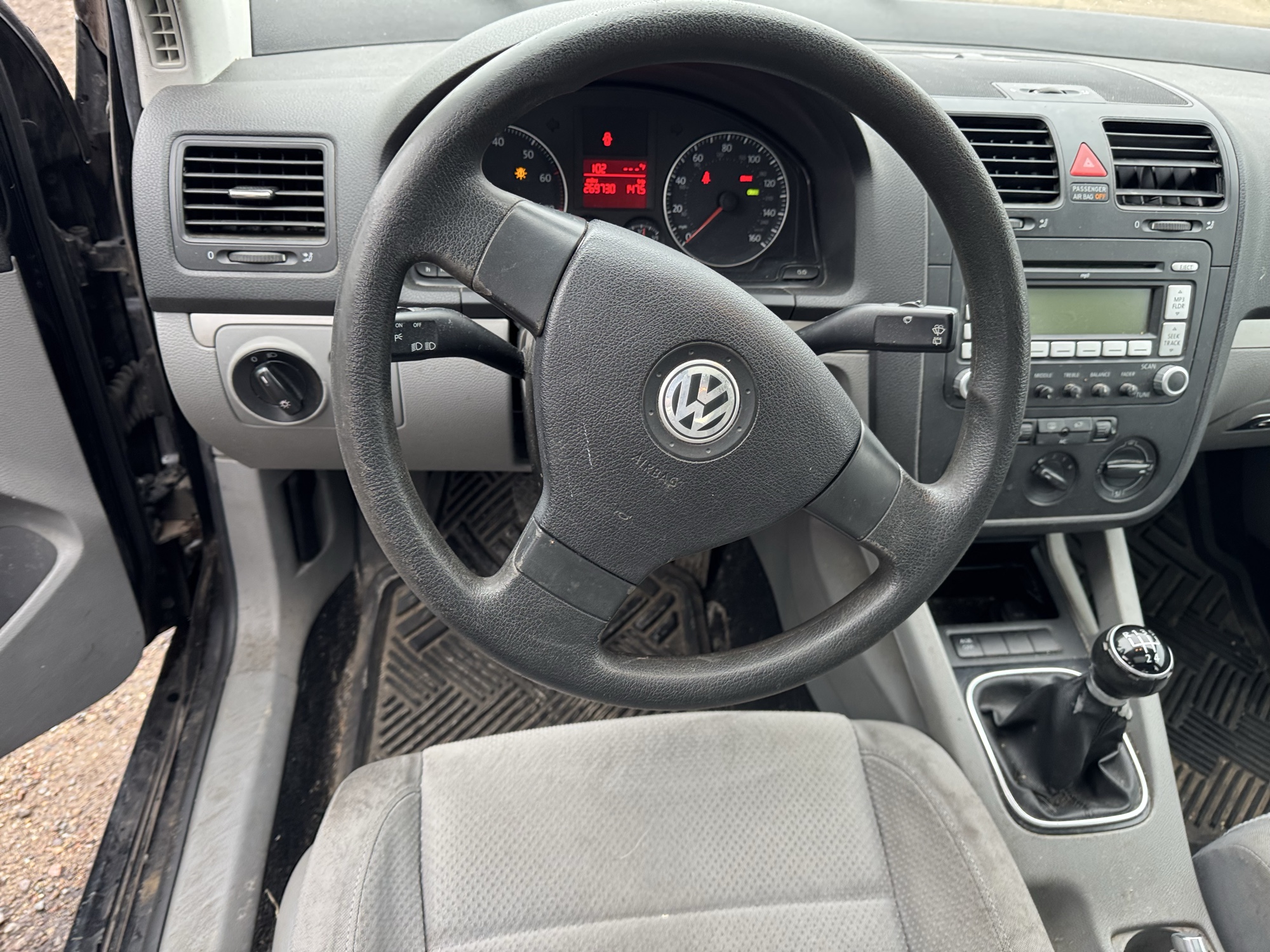 2007 volkswagen rabbit 4-door with 269730 miles for sale near Elk River, Minnesota 106907_36_steering_wheel.jpg