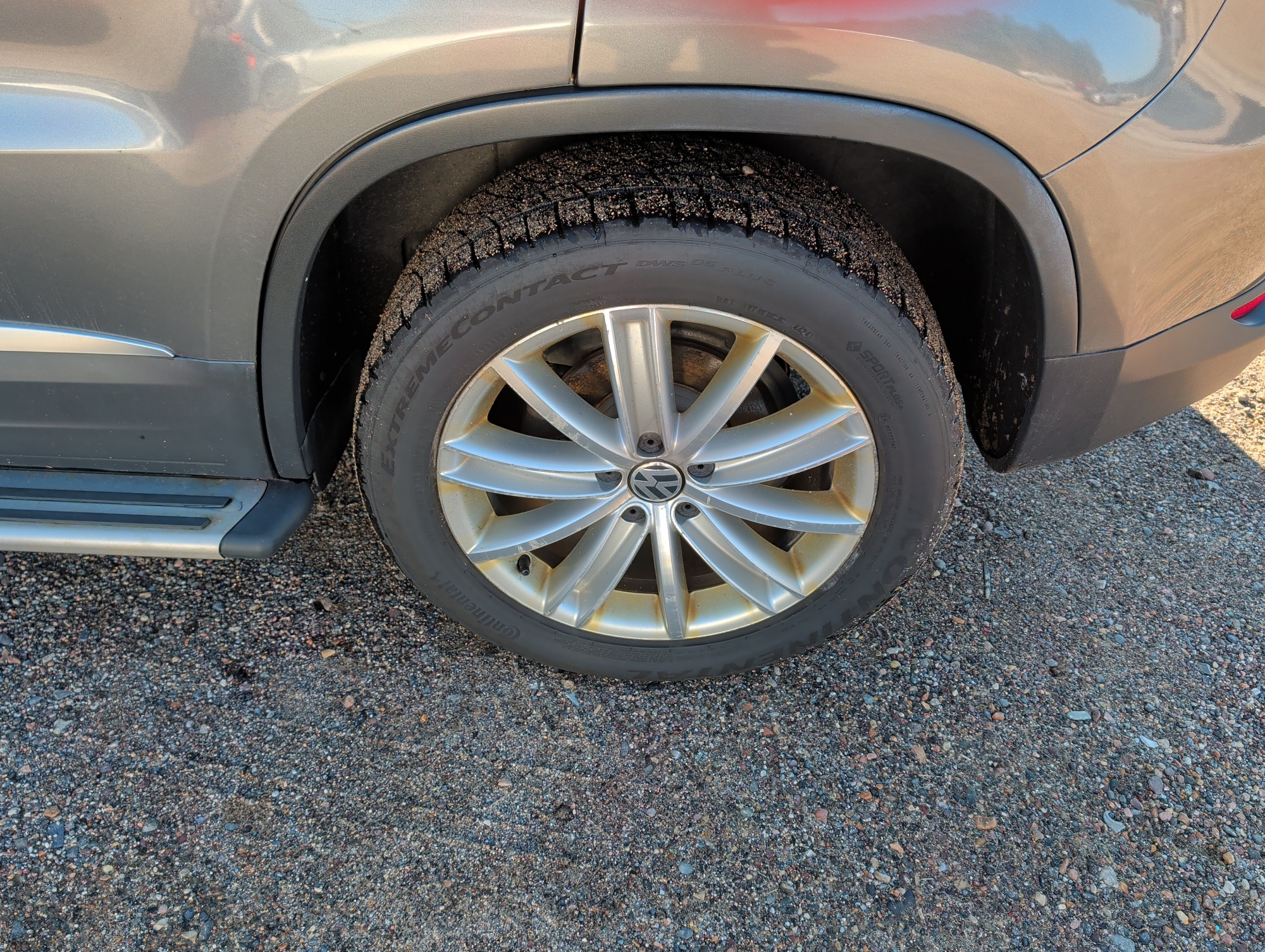 2014 volkswagen tiguan se-4motion with 167934 miles for sale near Elk River, Minnesota 106908_13_rear_drv_wheel.jpg